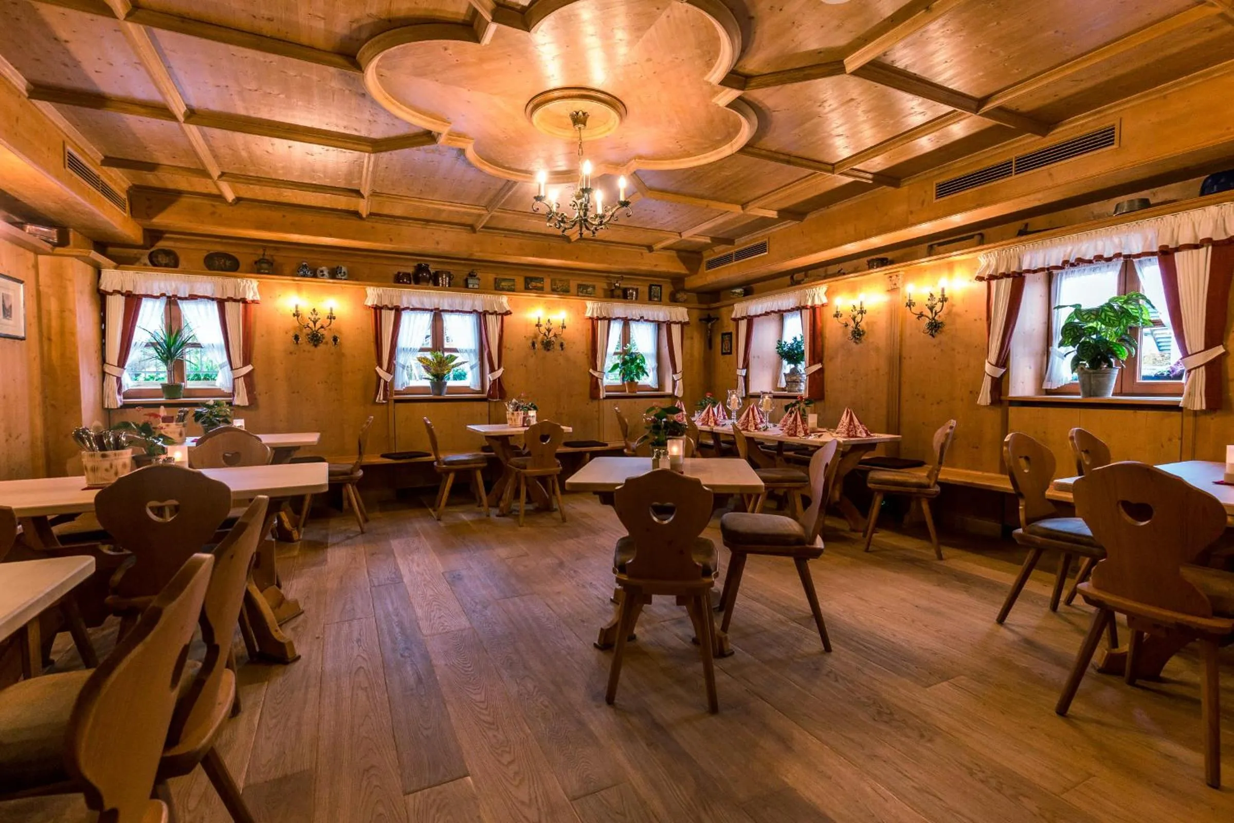 Restaurant/places to eat in Hotel & Gaststätte zum Erdinger Weißbräu