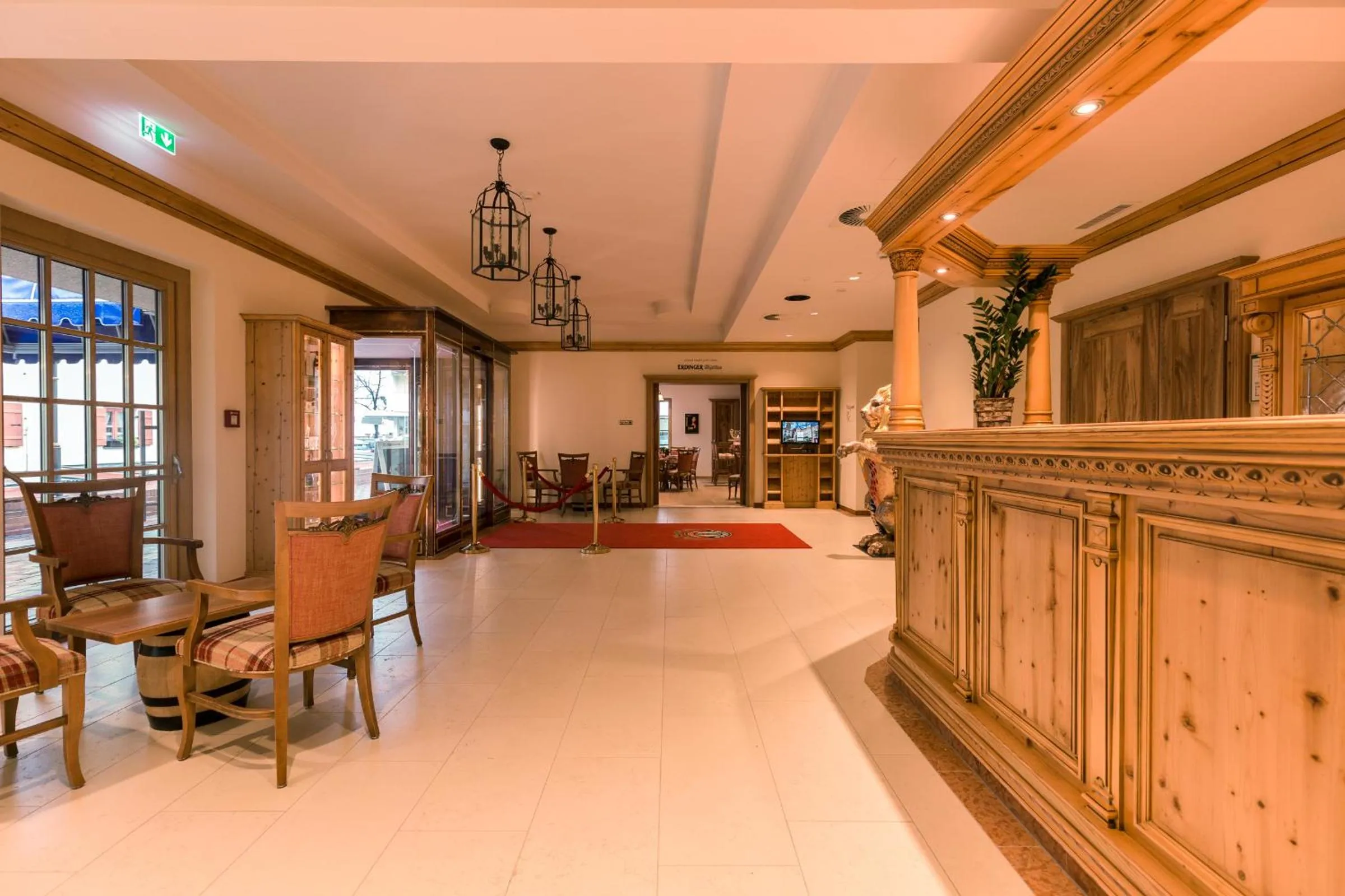 Lobby or reception in Hotel & Gaststätte zum Erdinger Weißbräu