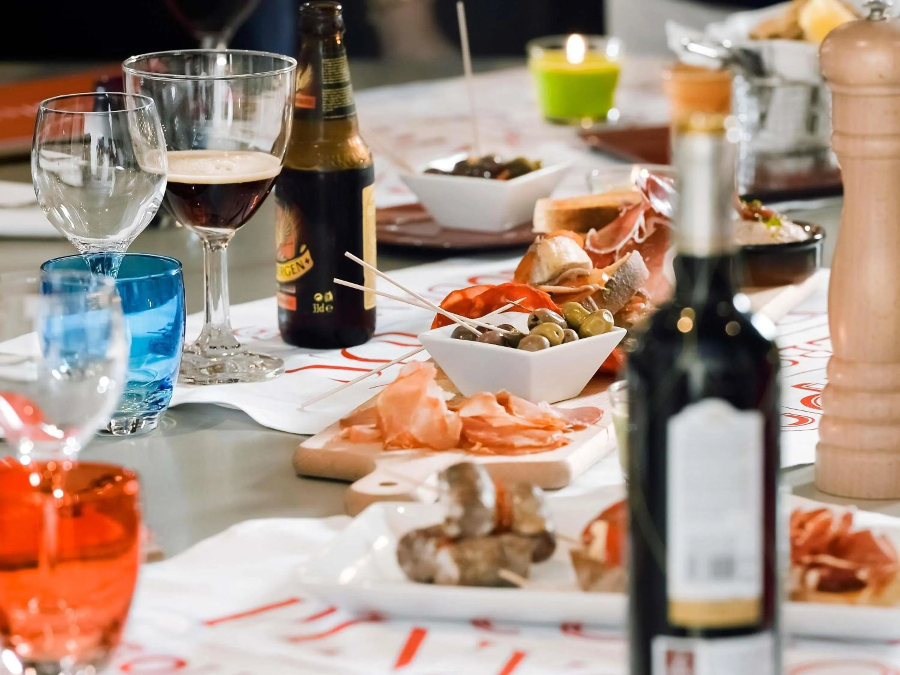 Restaurant/places to eat in Novotel Milton Keynes