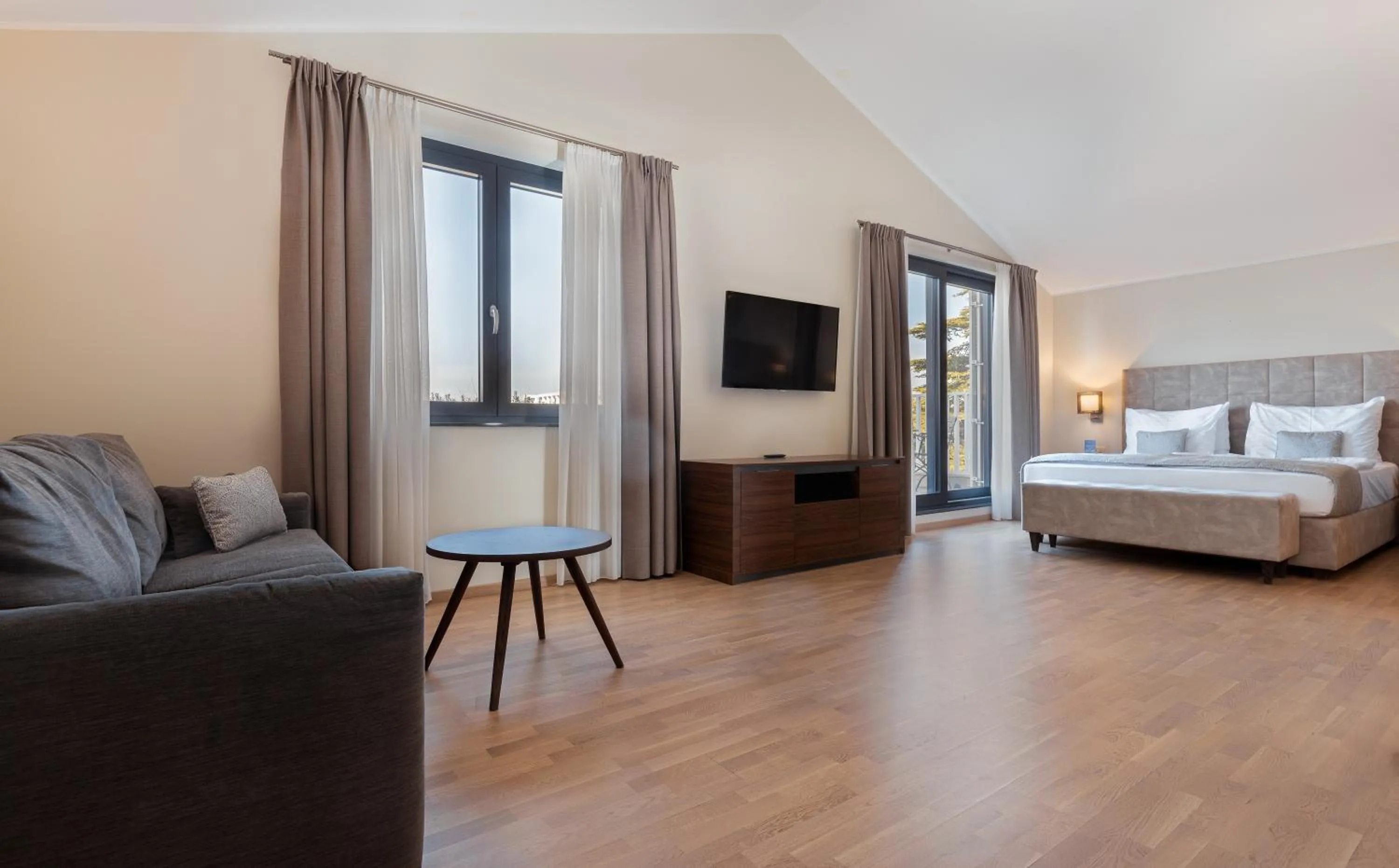 Photo of the whole room, Bed in Hotel Cliff Belvedere