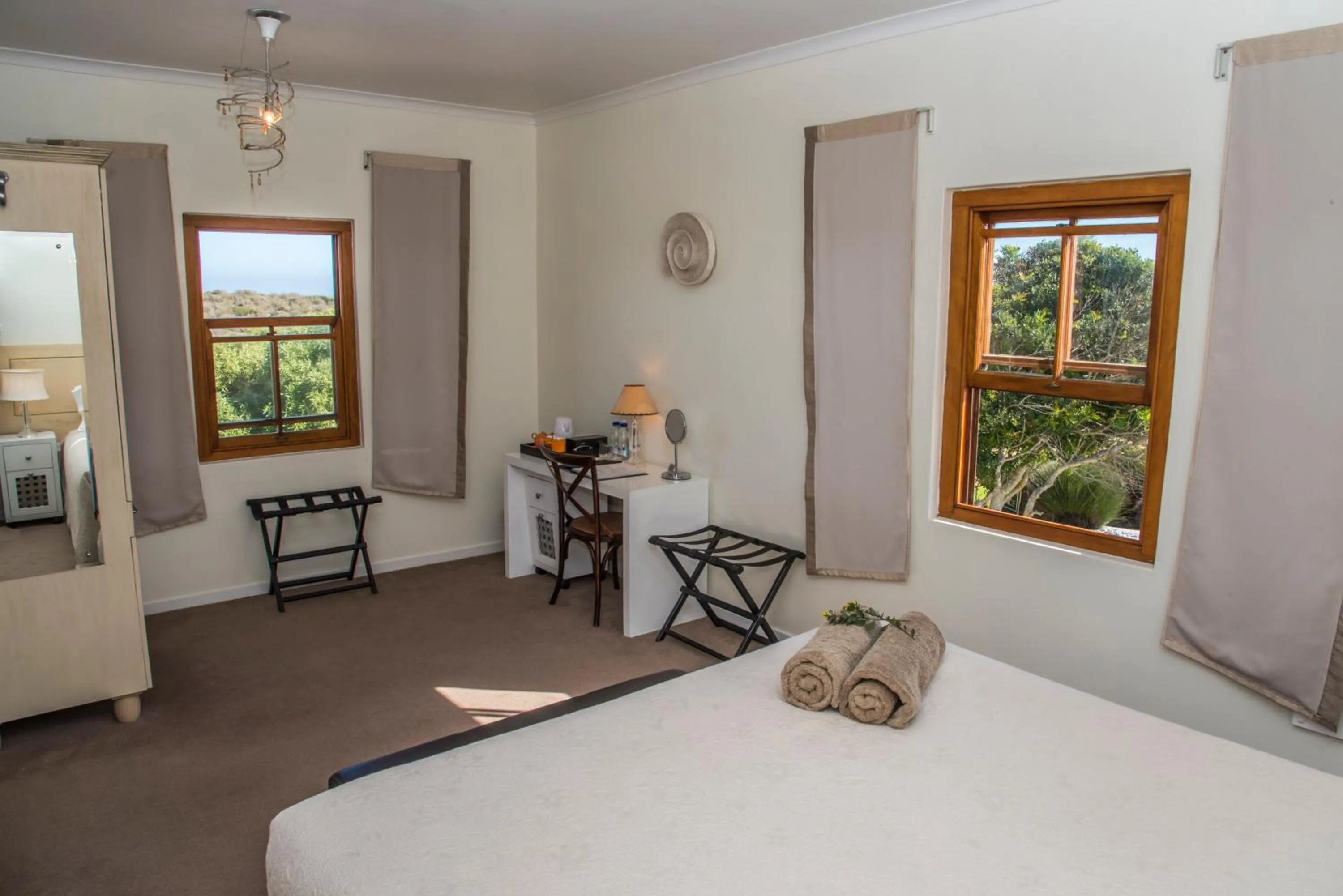 King Room with Sea View in Grootvlei Guest Farm