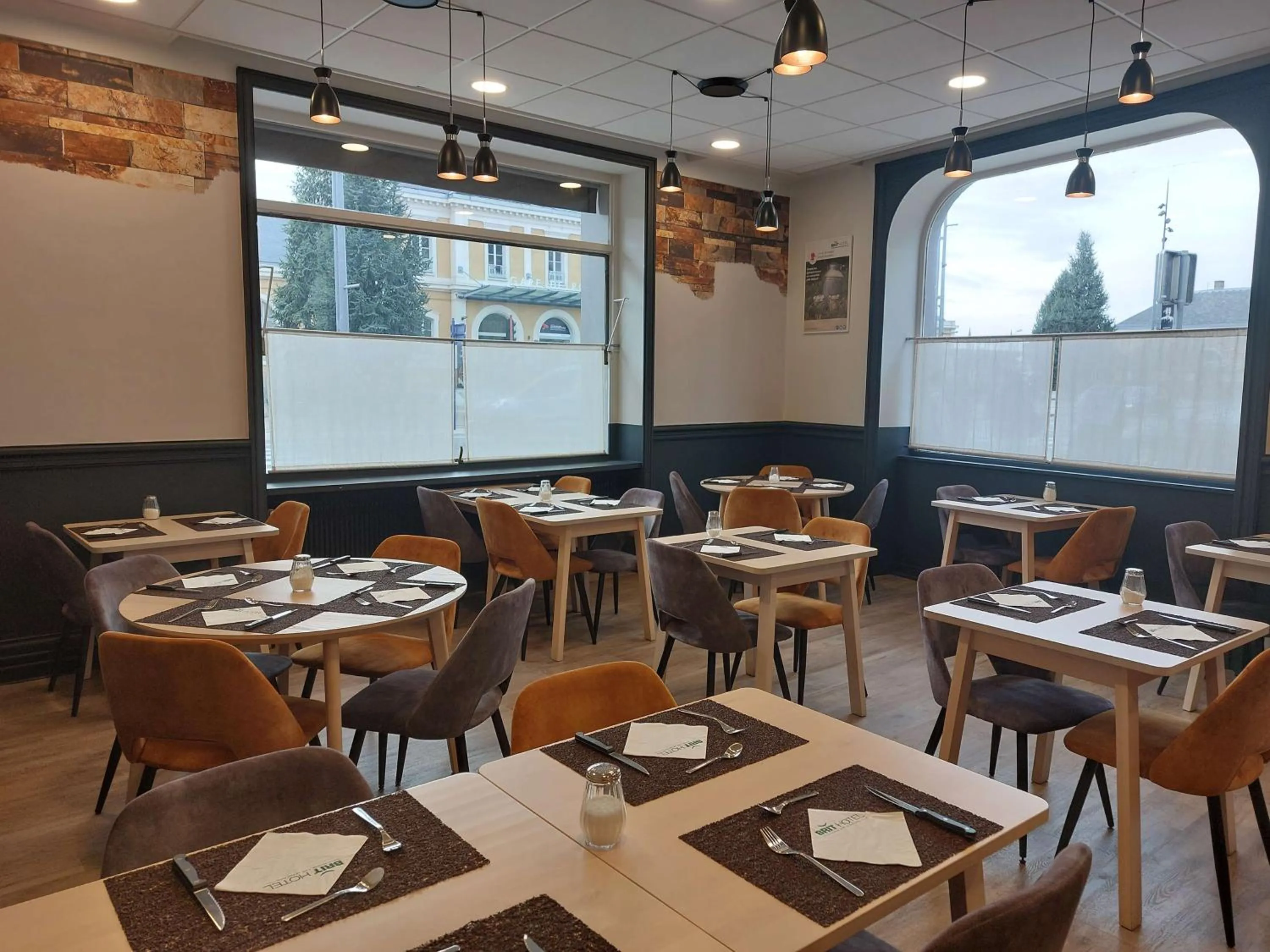 Restaurant/places to eat in Brit Hotel Roanne - Le Grand Hôtel