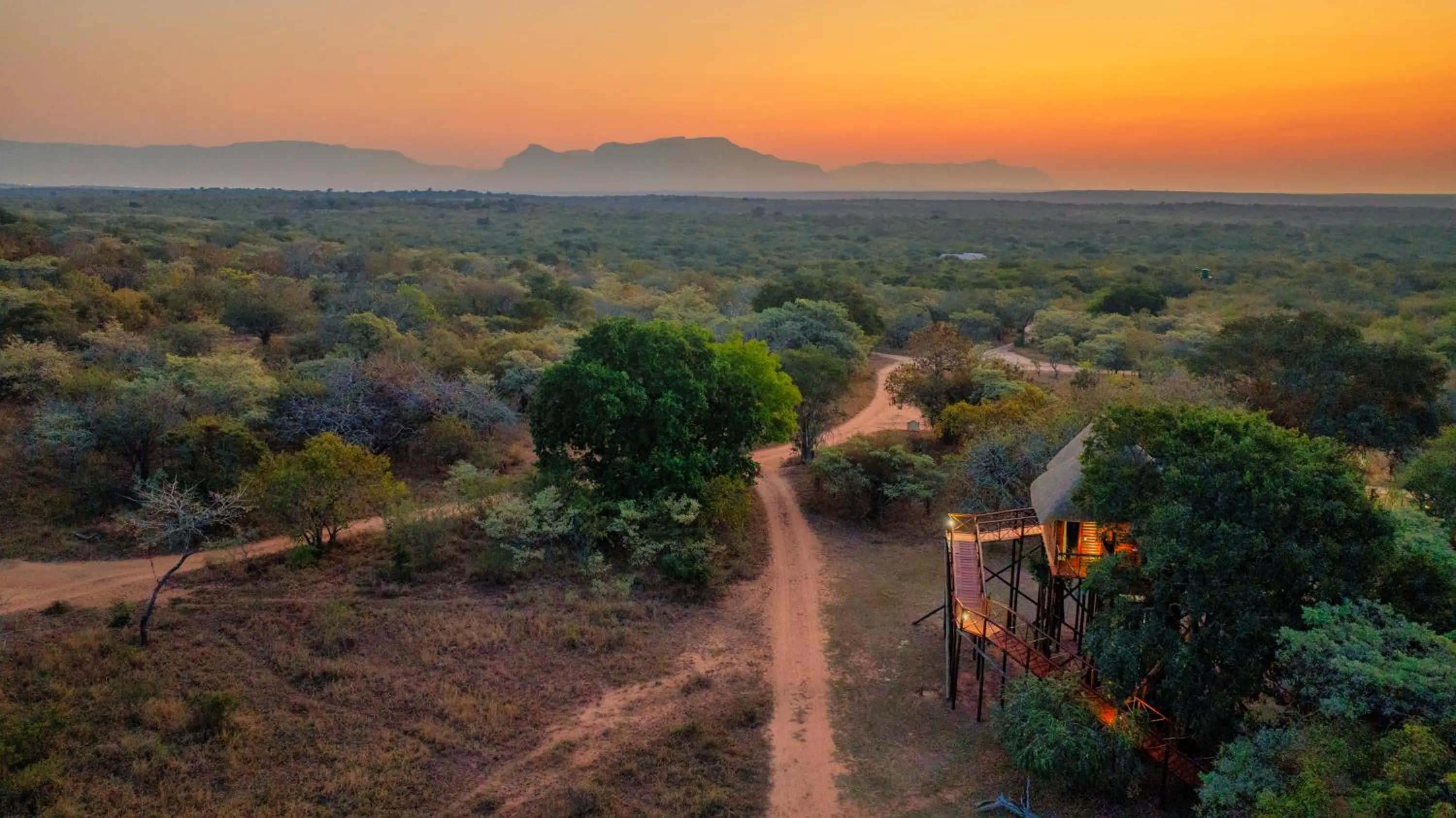 Mountain view in Pezulu Tree House Lodge