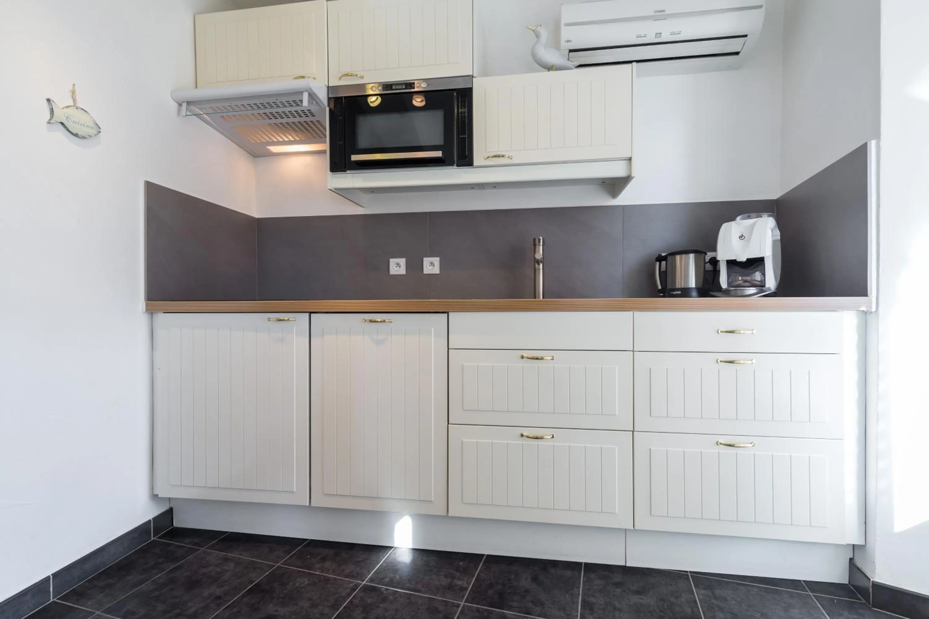 Kitchen or kitchenette in Florella Maréchal Joffre