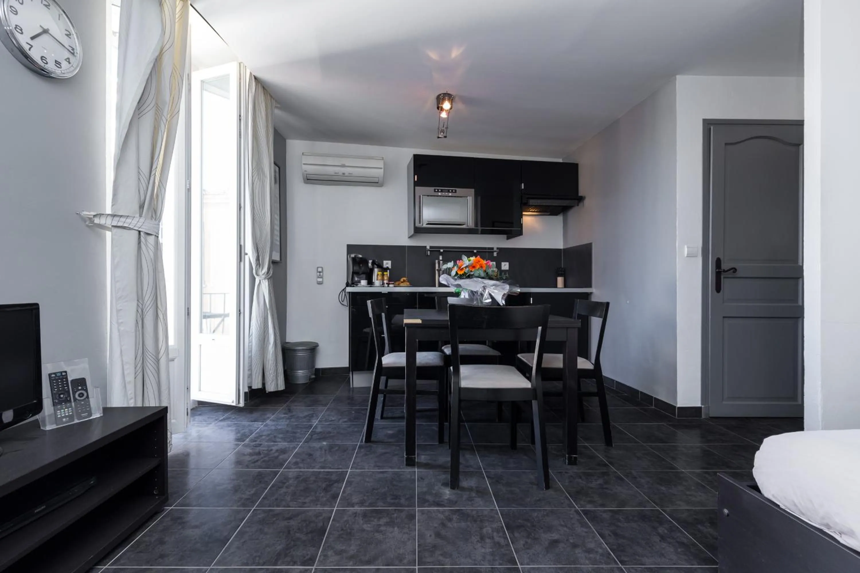 Kitchen or kitchenette in Florella Maréchal Joffre