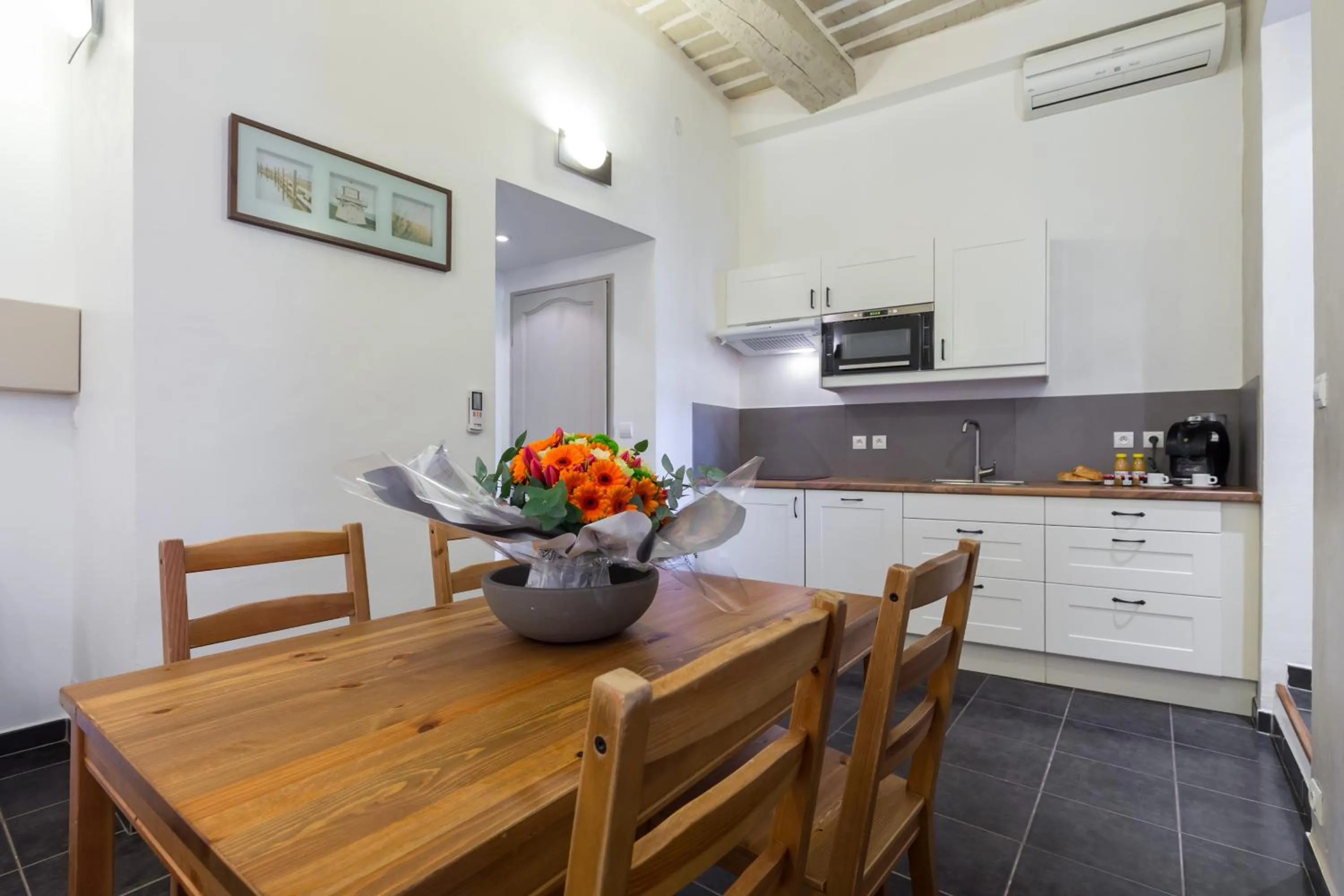 Kitchen or kitchenette in Florella Maréchal Joffre