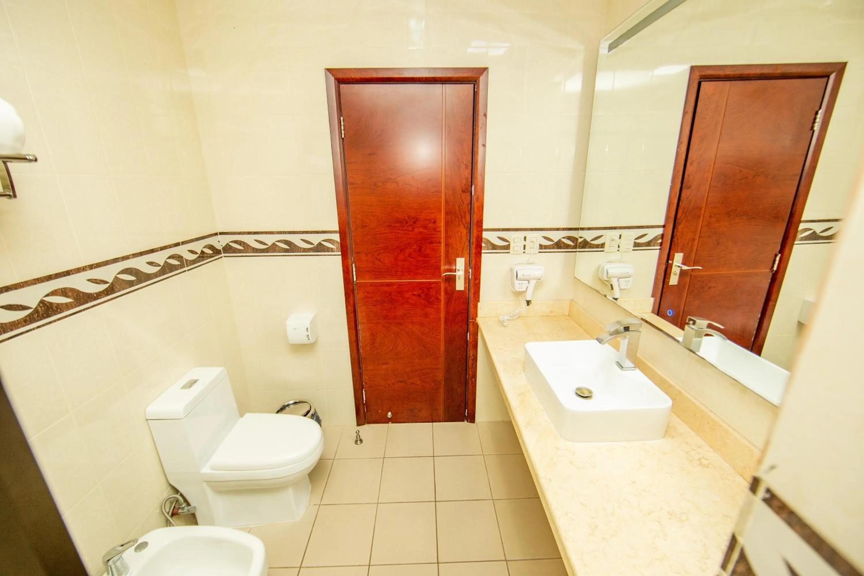 Bathroom in Howard Johnson Ciudad del Este