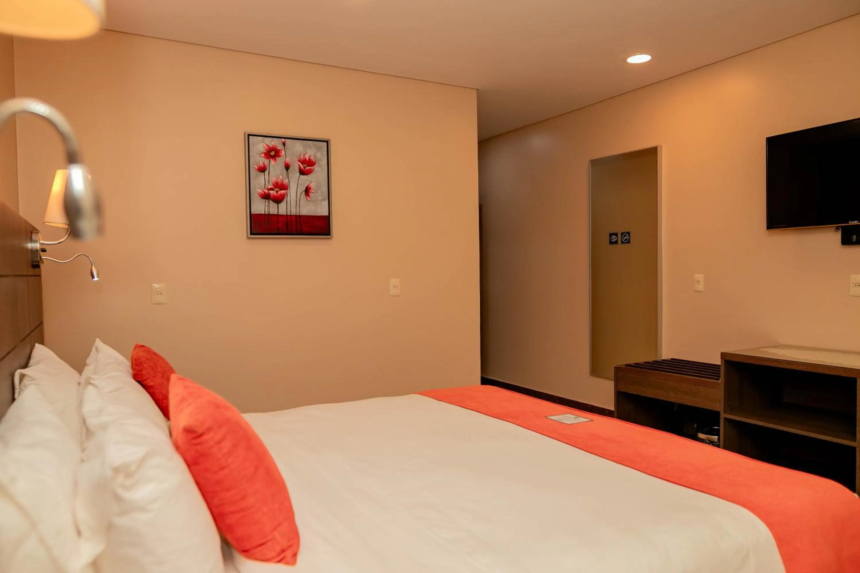 Bedroom, Bed in Howard Johnson Ciudad del Este