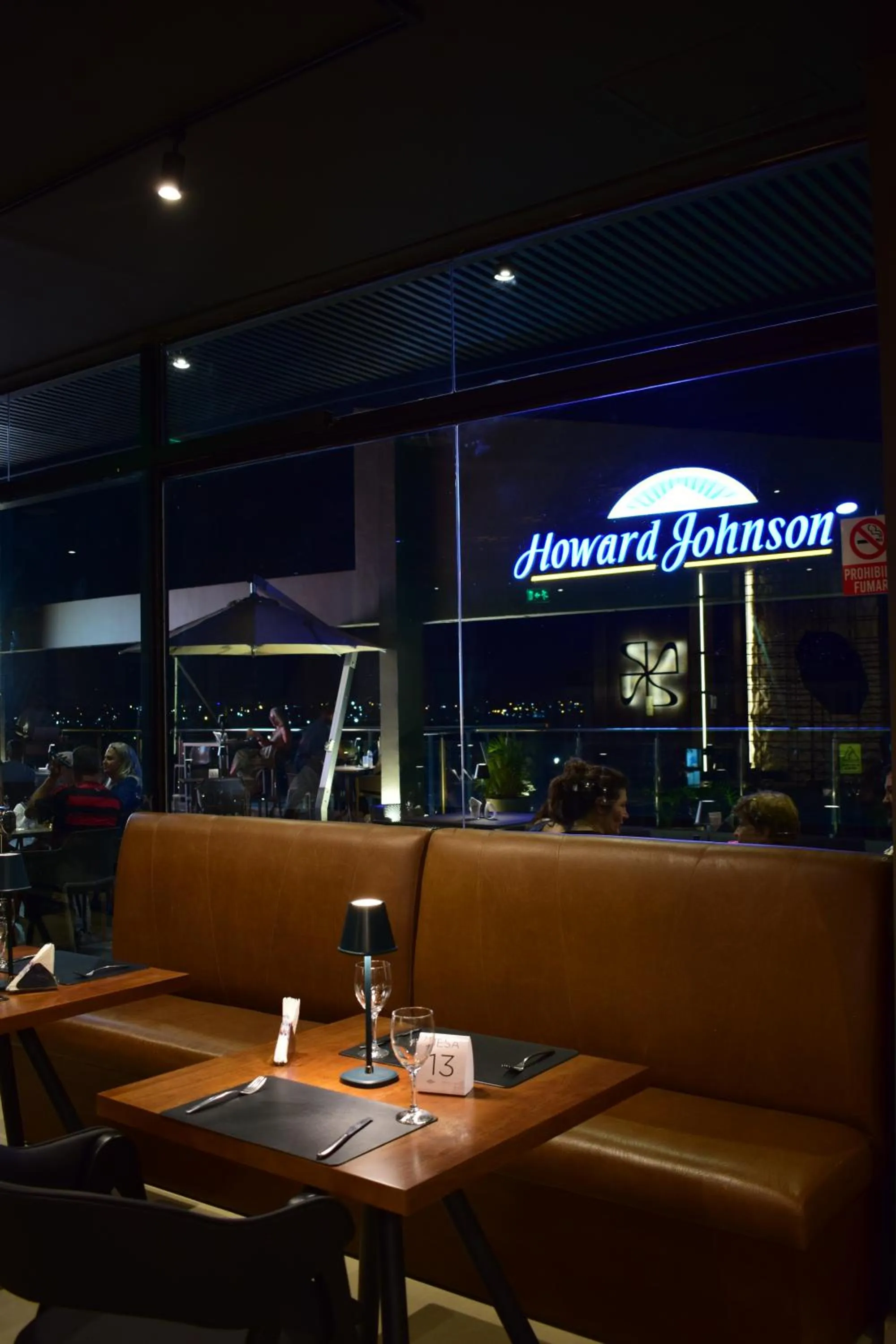 Restaurant/places to eat in Howard Johnson Ciudad del Este