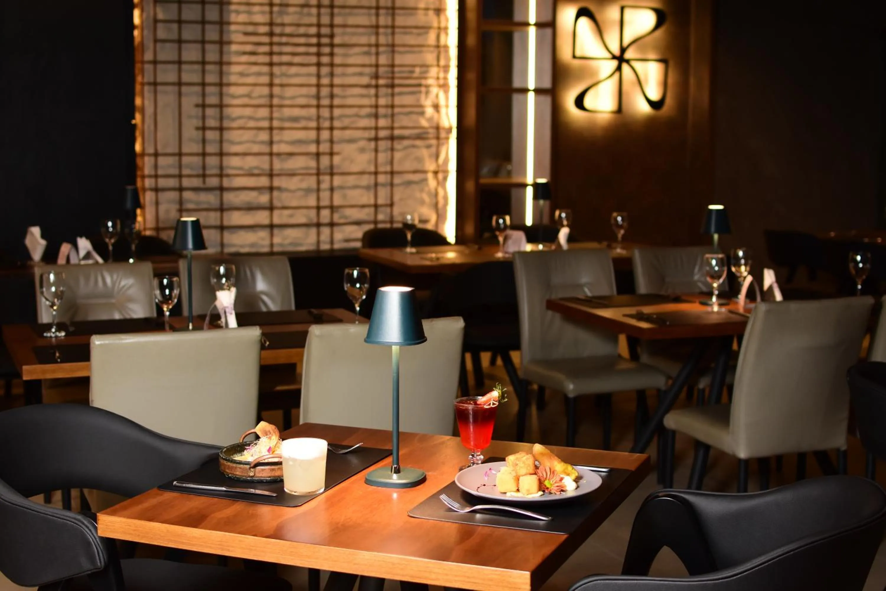 Restaurant/places to eat in Howard Johnson Ciudad del Este