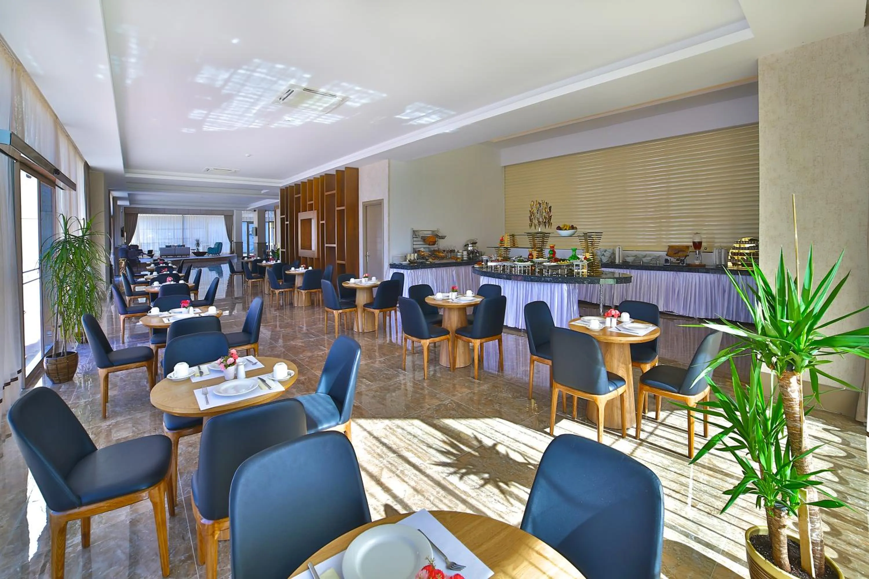 Restaurant/places to eat in Ramada By Wyndham Iskenderun