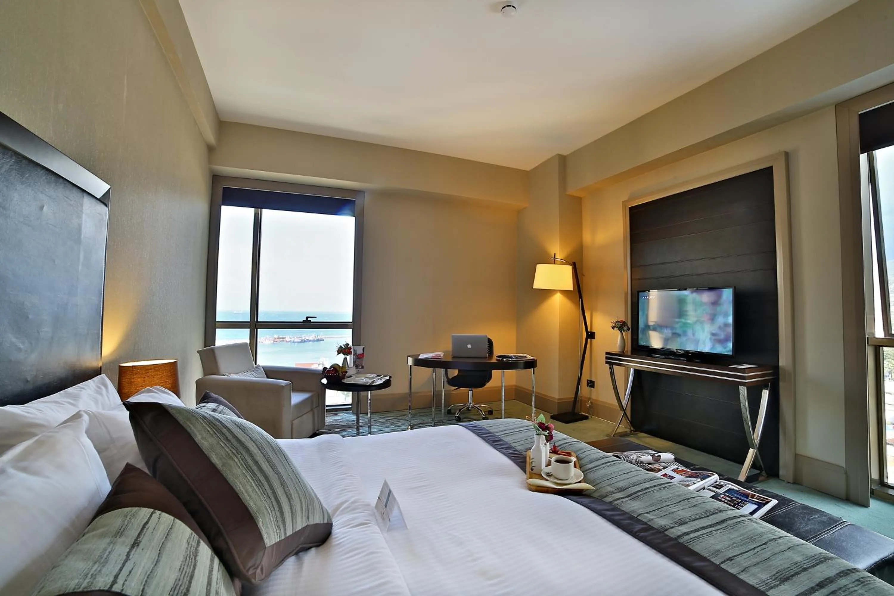 Bedroom, Bed in Ramada By Wyndham Iskenderun