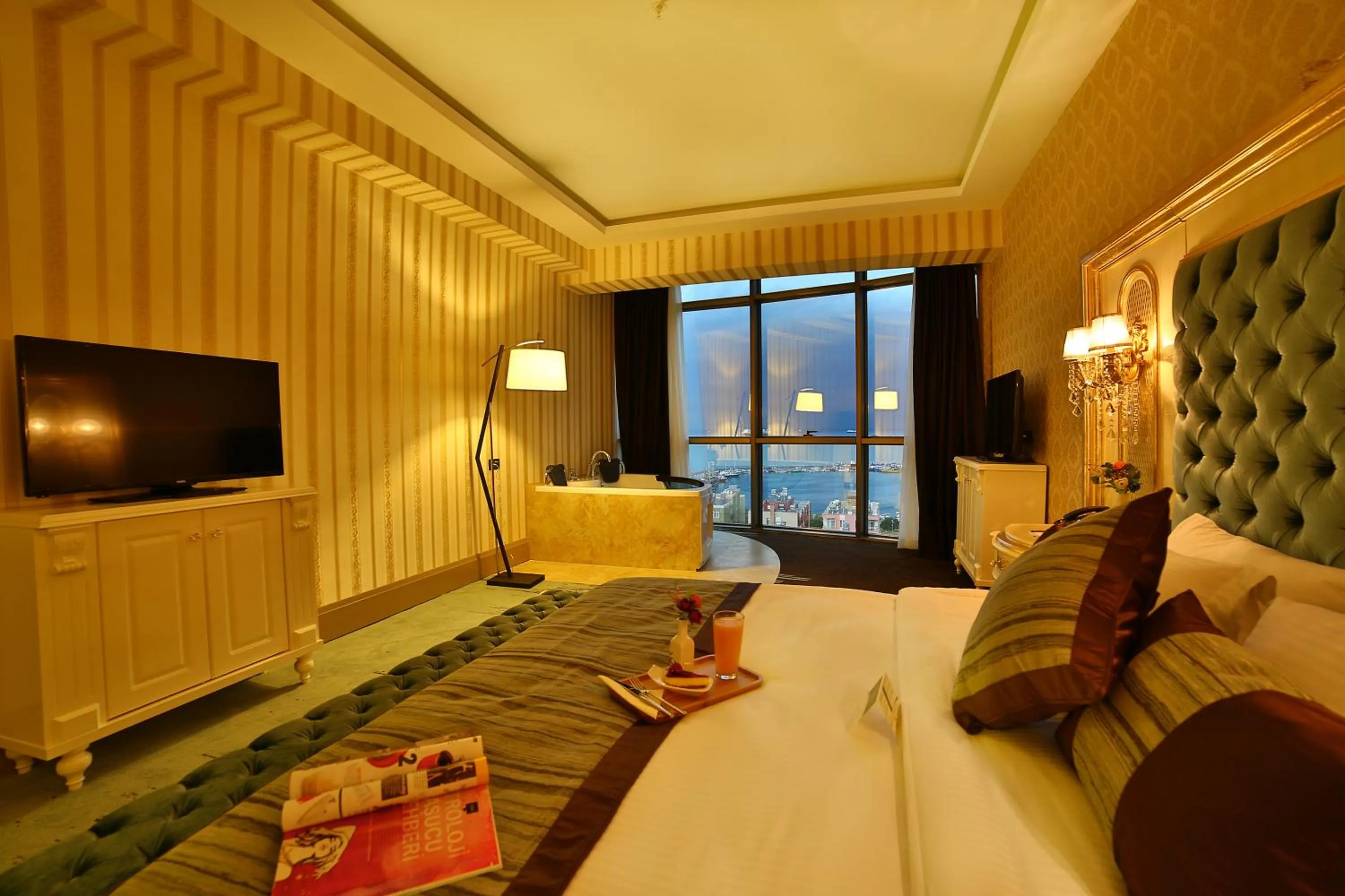 Photo of the whole room, Bed in Ramada By Wyndham Iskenderun