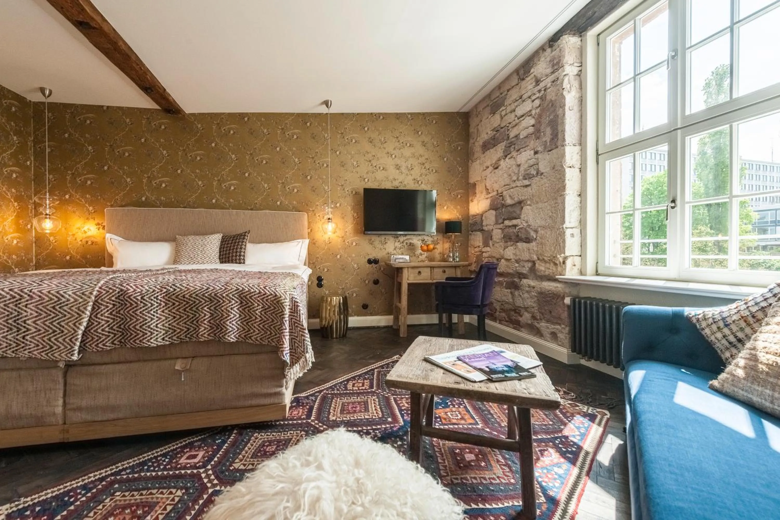 Photo of the whole room, Bed in Renthof Kassel