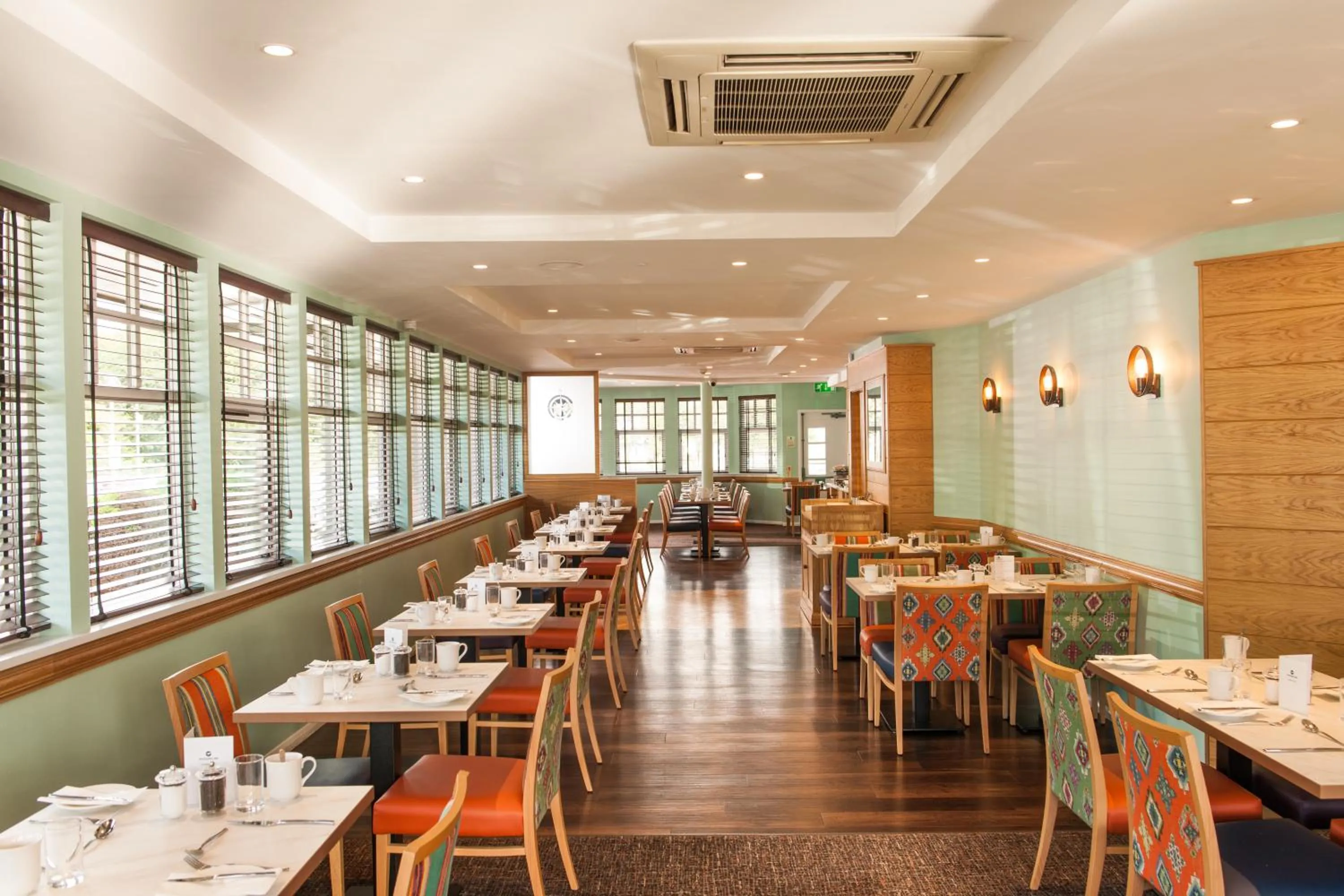 Restaurant/places to eat in Leonardo Inn Aberdeen Airport