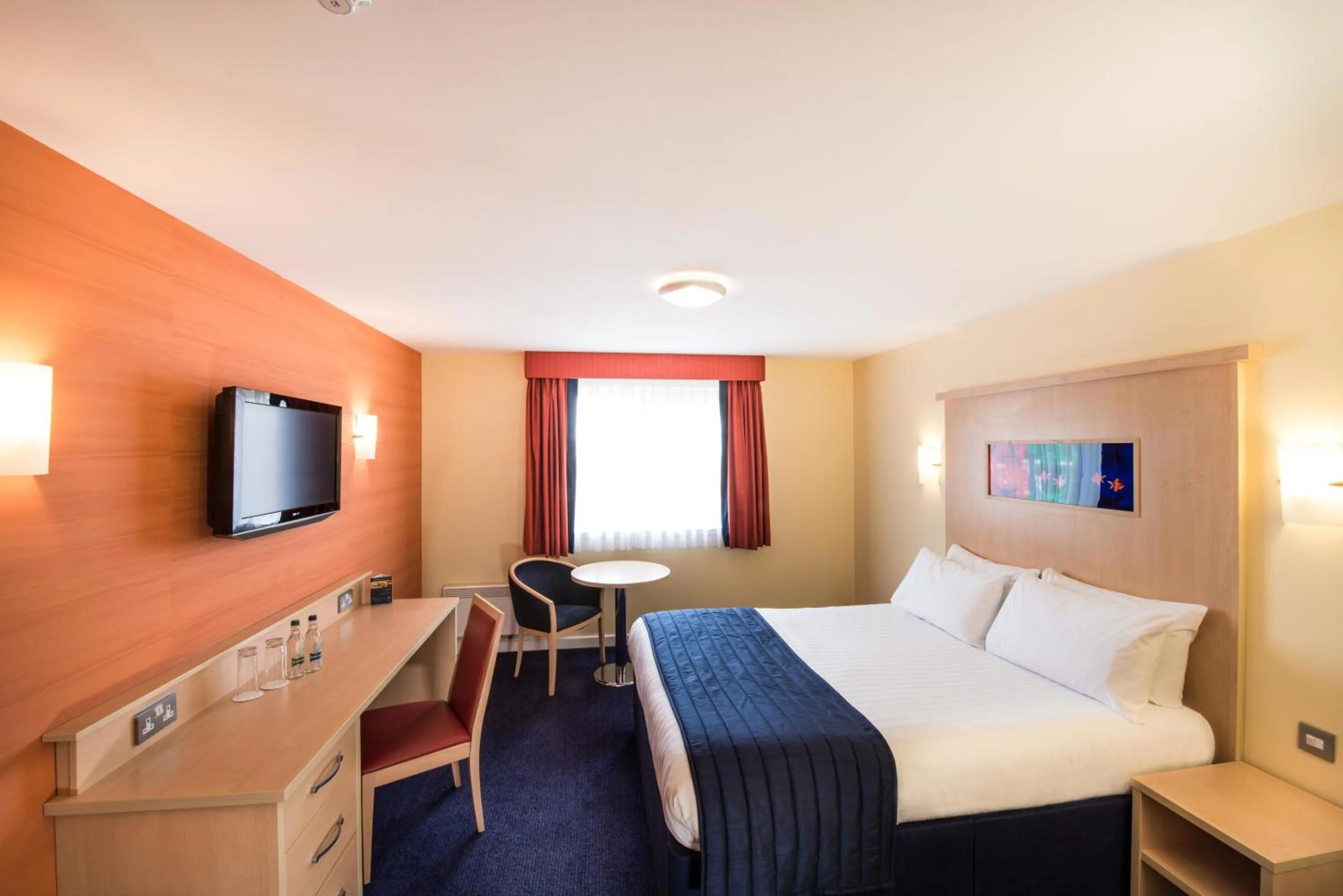 Superior Double  in Leonardo Inn Aberdeen Airport