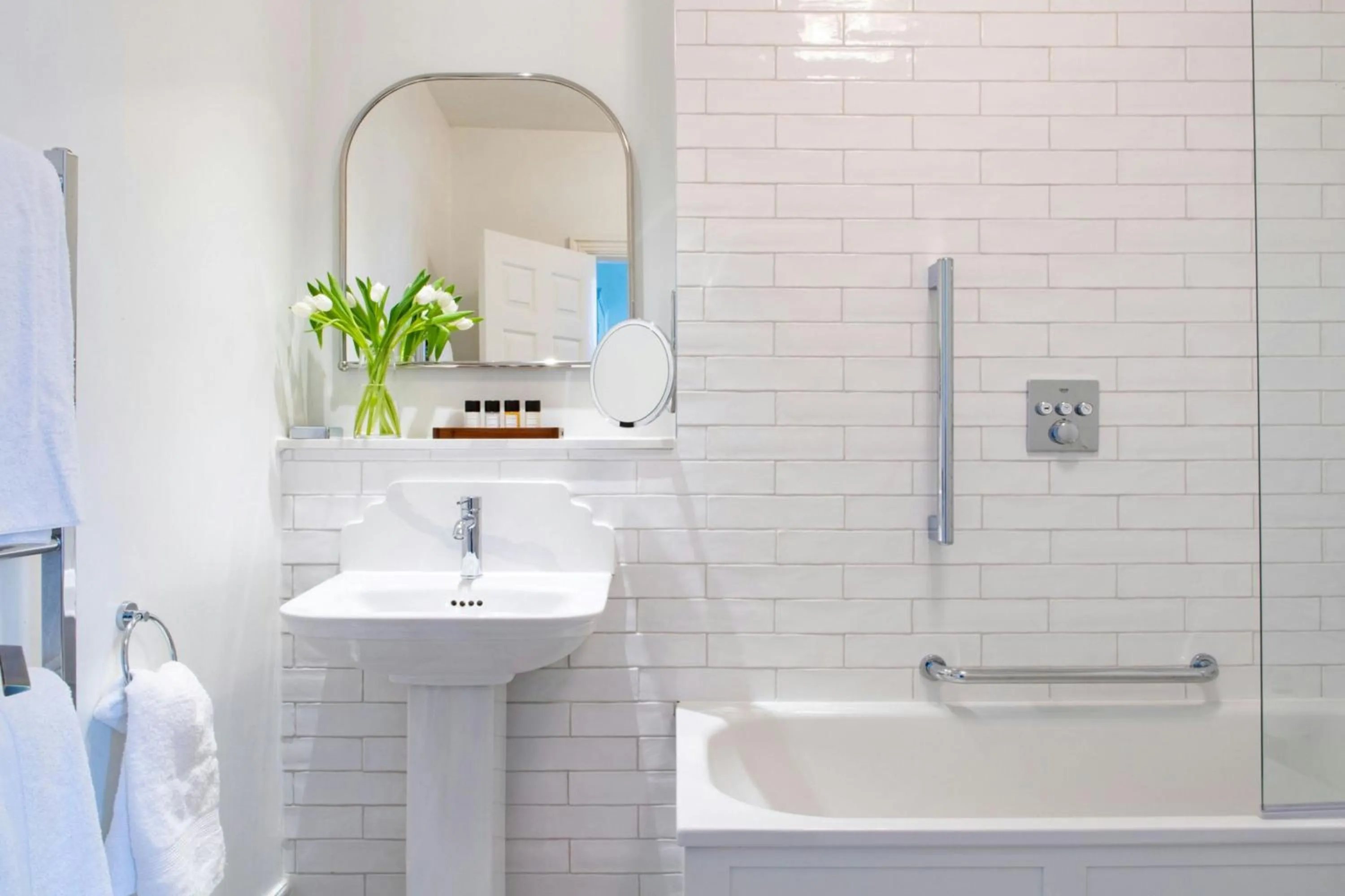 Photo of the whole room in Billesley Manor Hotel & Spa, a Tribute Portfolio Hotel