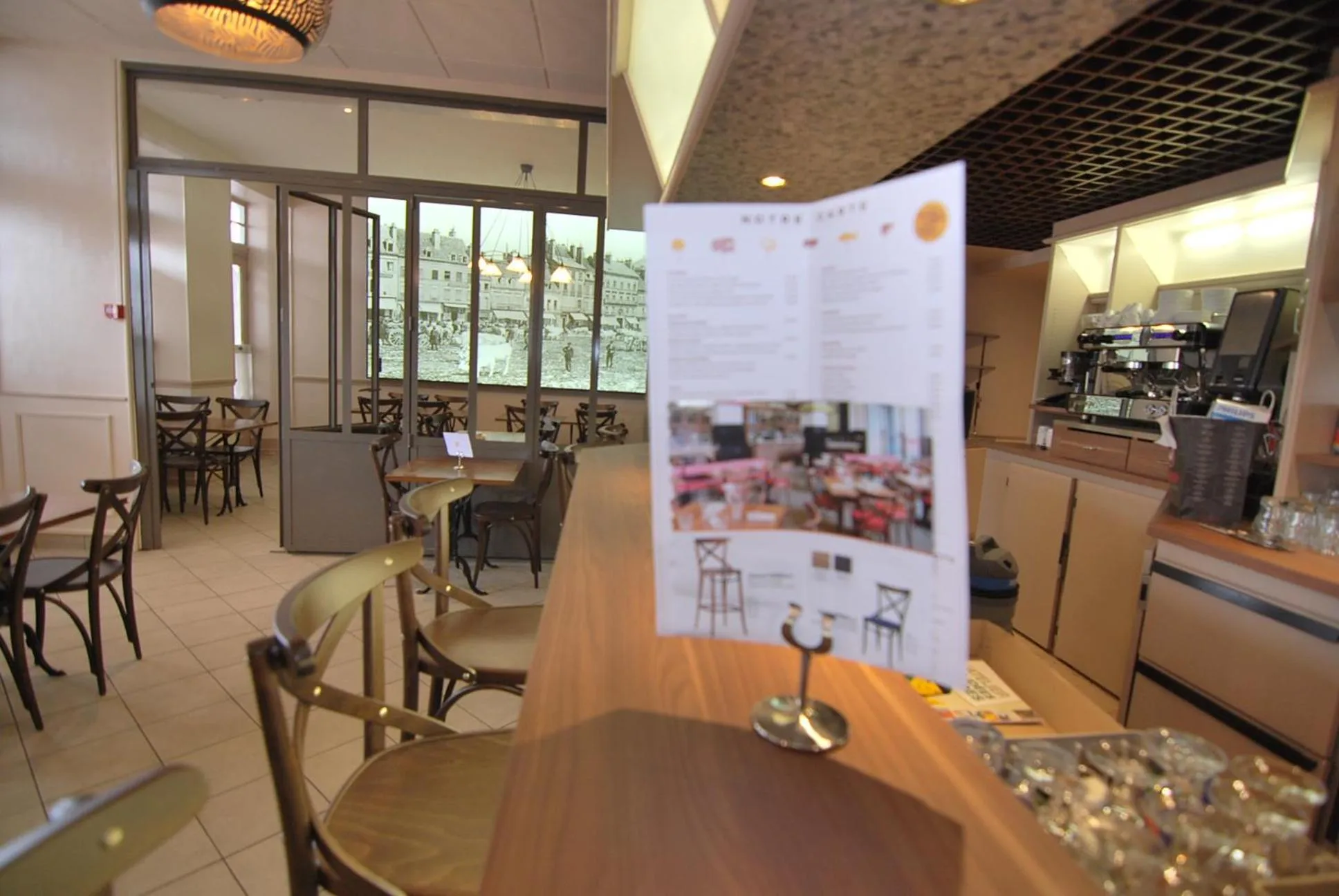 Lounge or bar in Pied à Terre - Appart'hôtels au coeur d'Autun