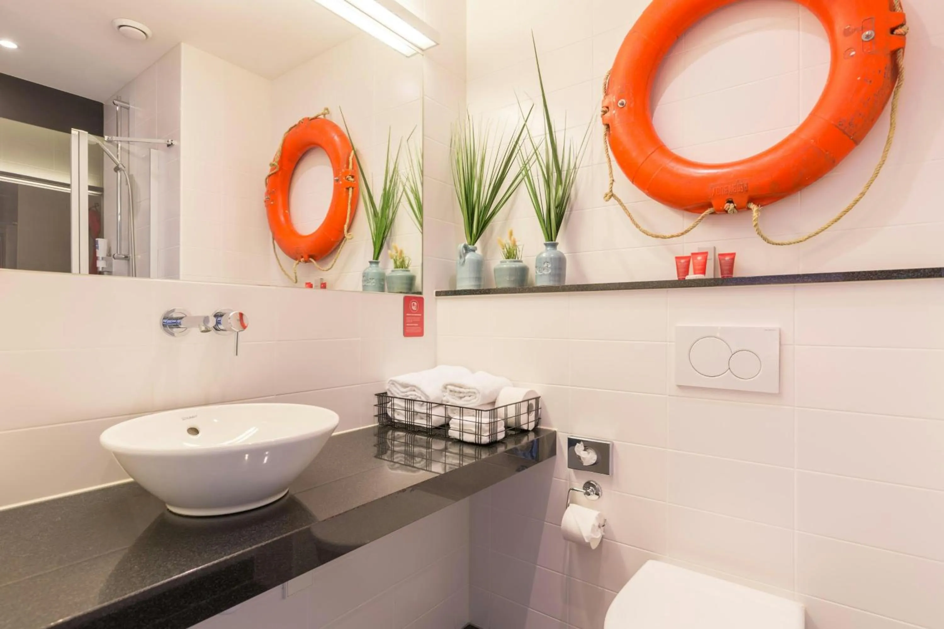 Bathroom in Leonardo Hotel Vinkeveen Amsterdam