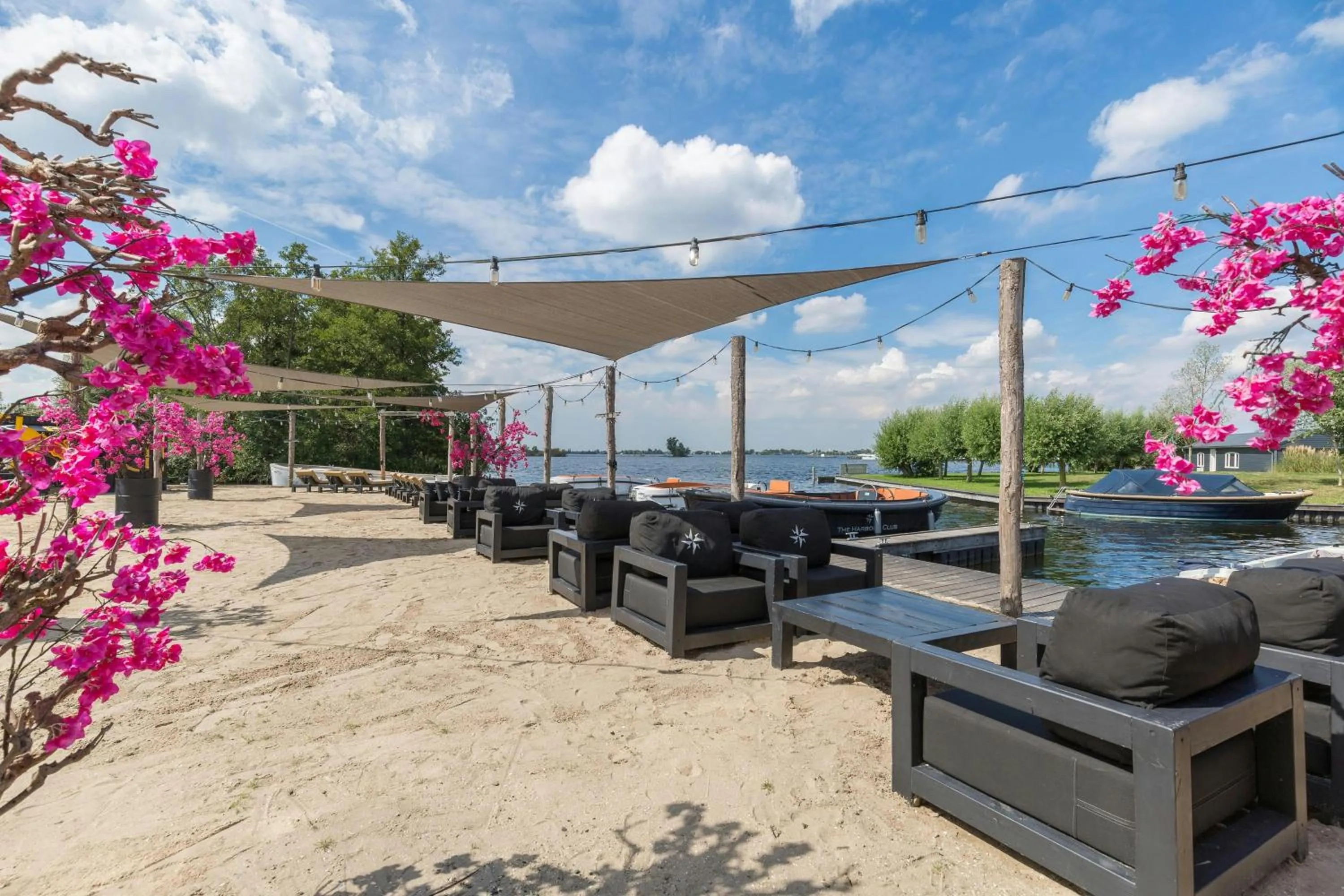 Beach in Leonardo Hotel Vinkeveen Amsterdam
