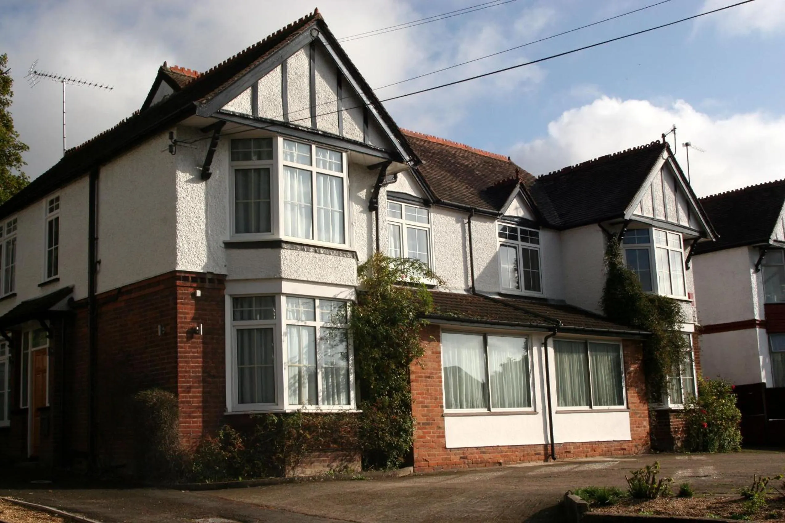 Property building in Clifton Lodge Hotel