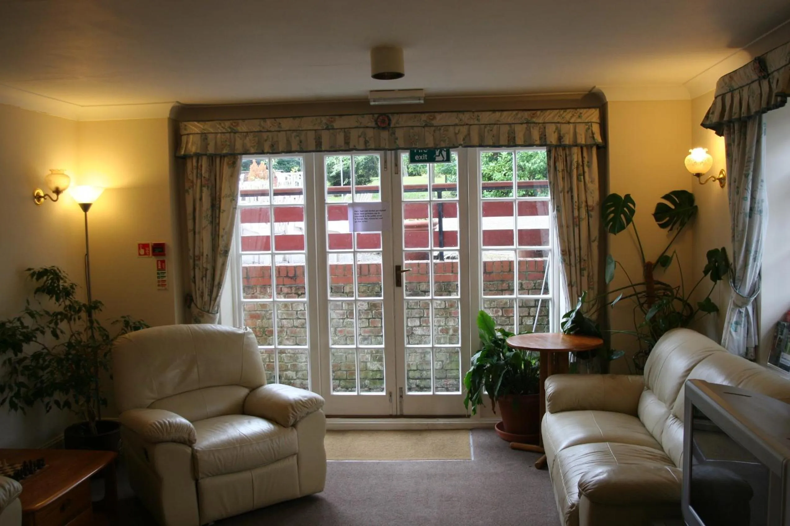 Lounge or bar in Clifton Lodge Hotel