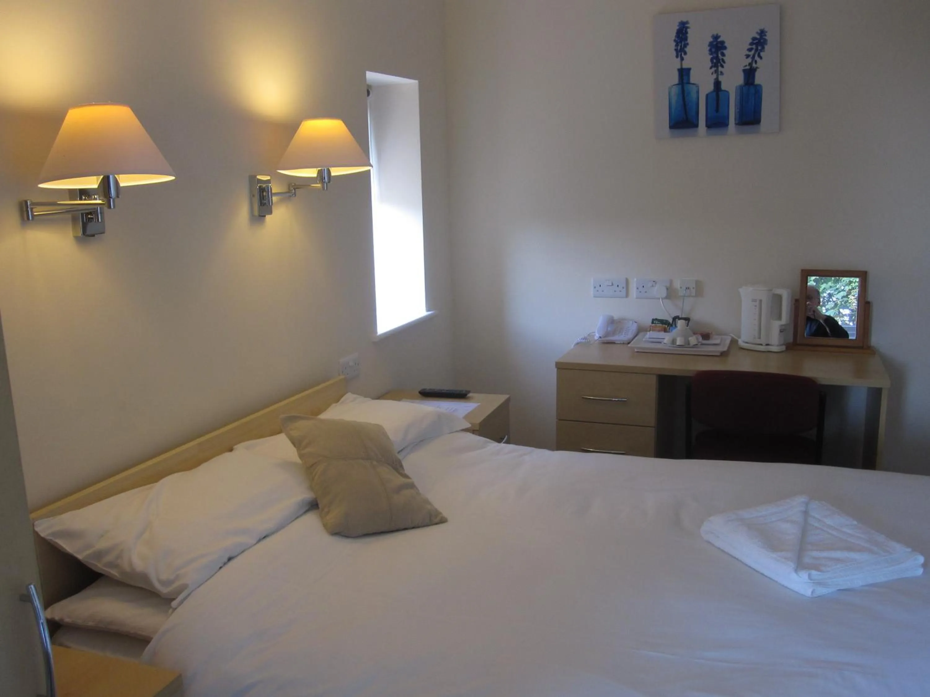 Bedroom in Clifton Lodge Hotel