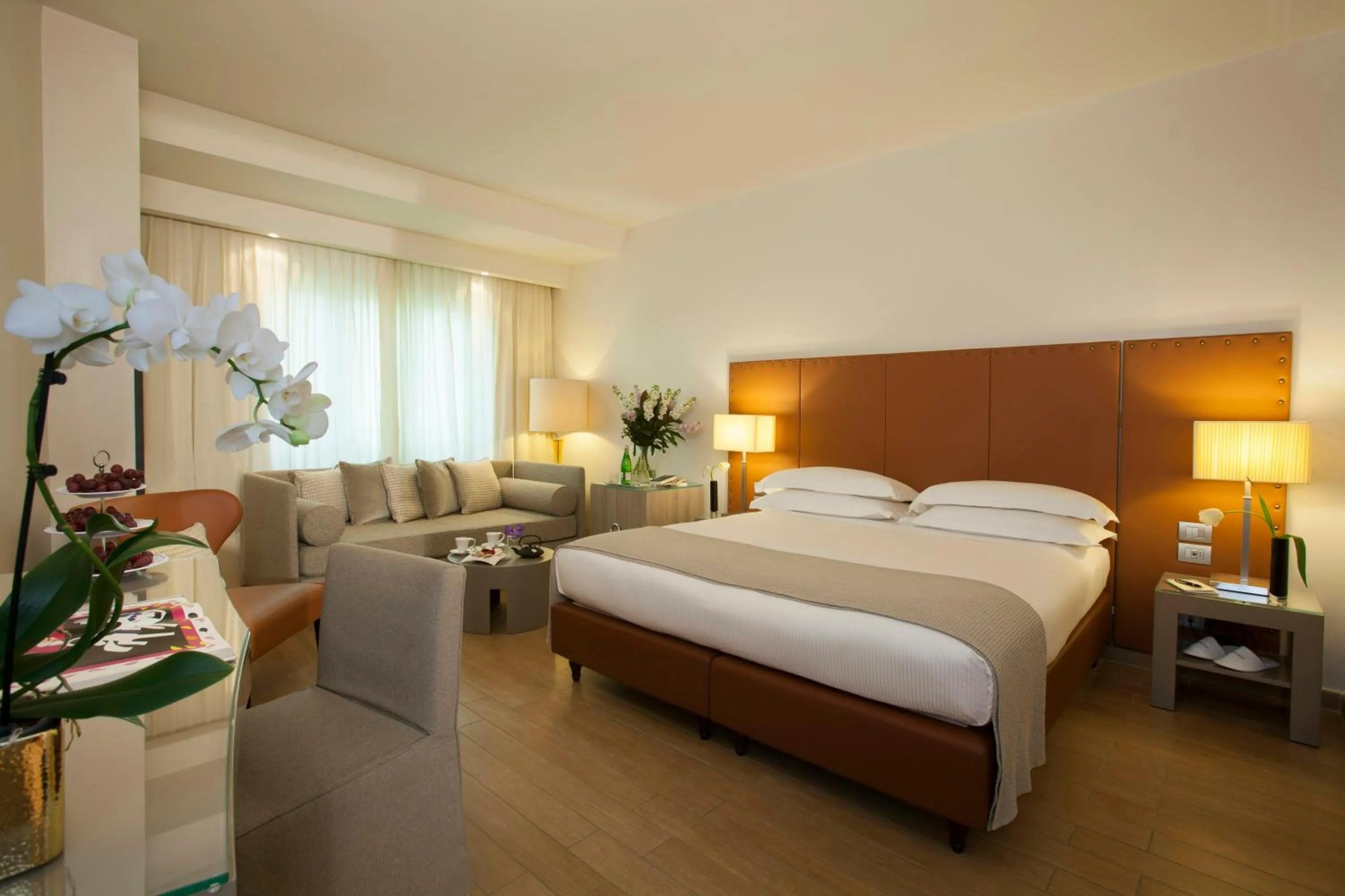 Photo of the whole room, Bed in Starhotels Michelangelo Florence