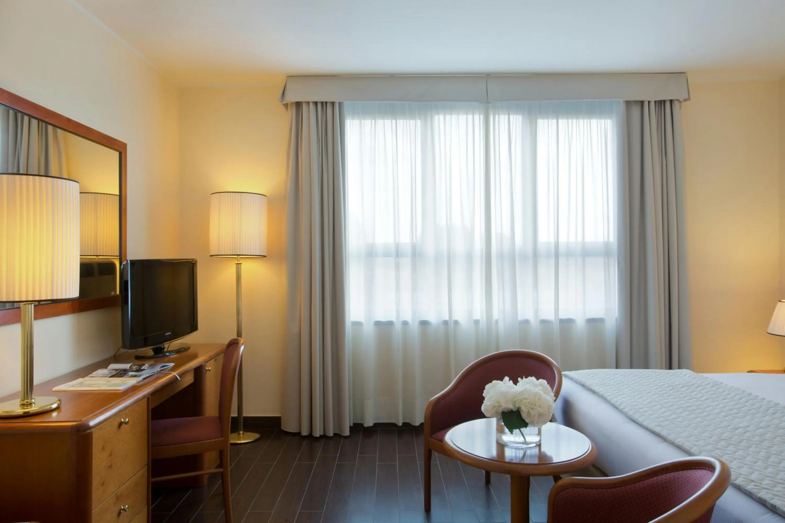 Bedroom, Bed in Starhotels Business Palace