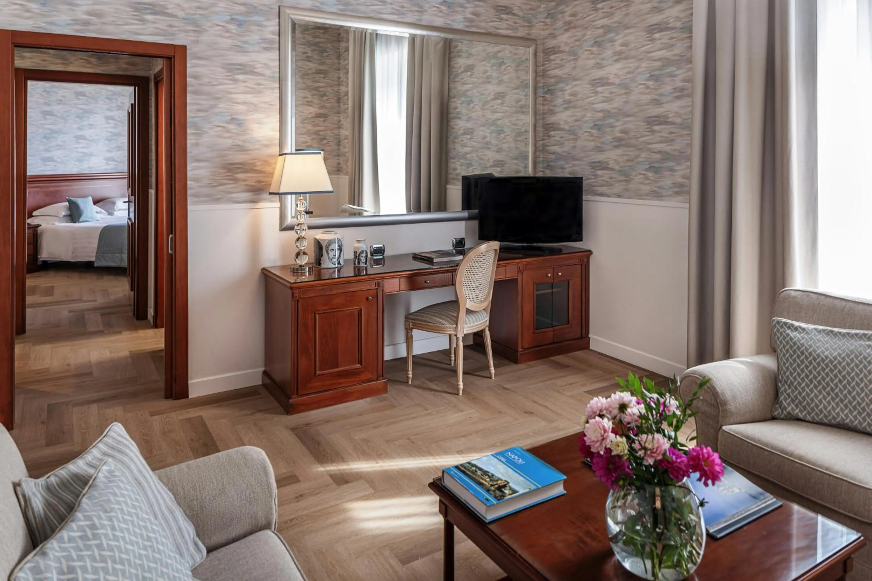 Photo of the whole room, Bed in Starhotels Terminus