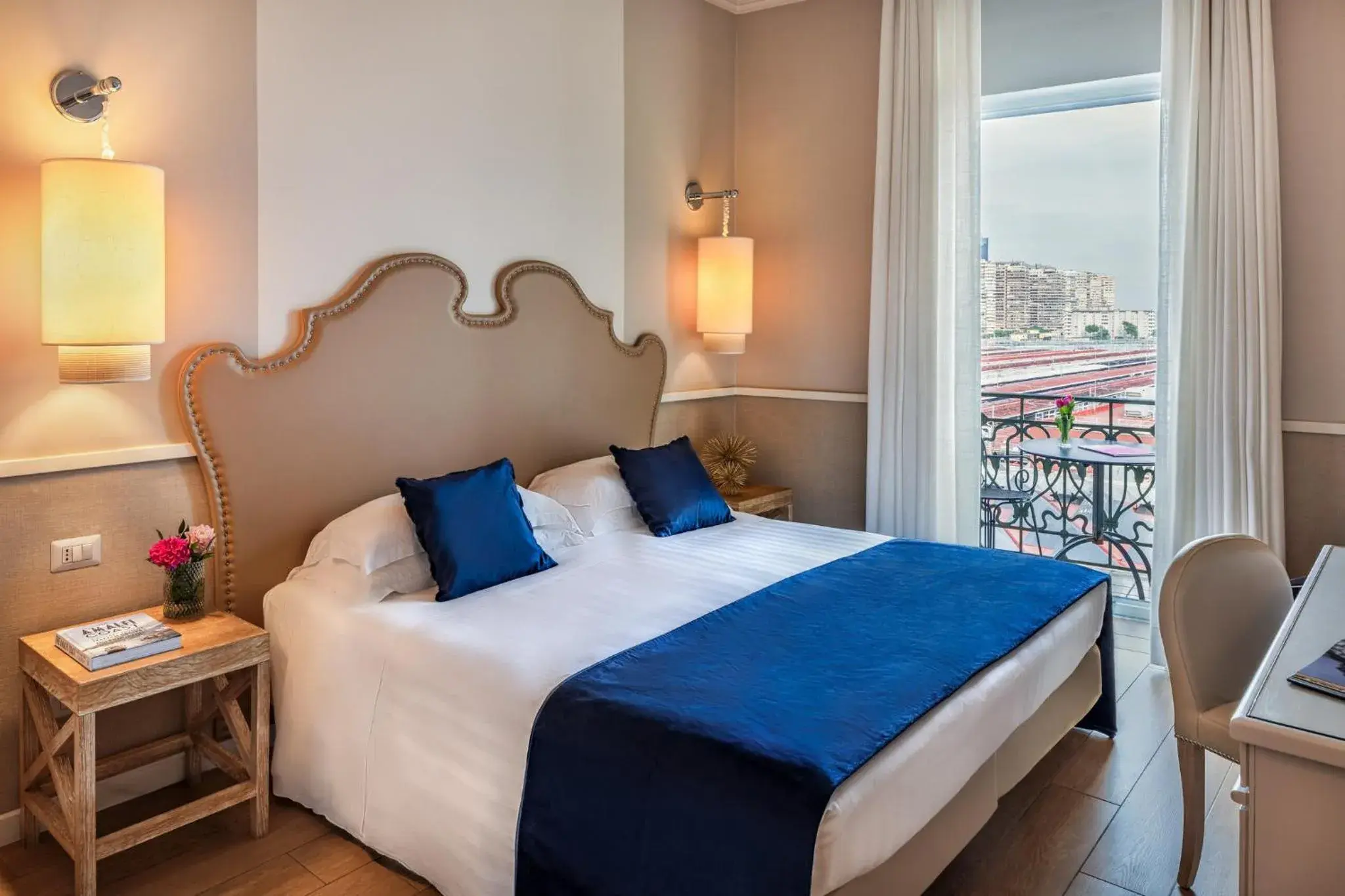 Superior Double or Twin Room with Vesuvio View in Starhotels Terminus Superior Double or Twin Room with Vesuvio View in Starhotels Terminus
