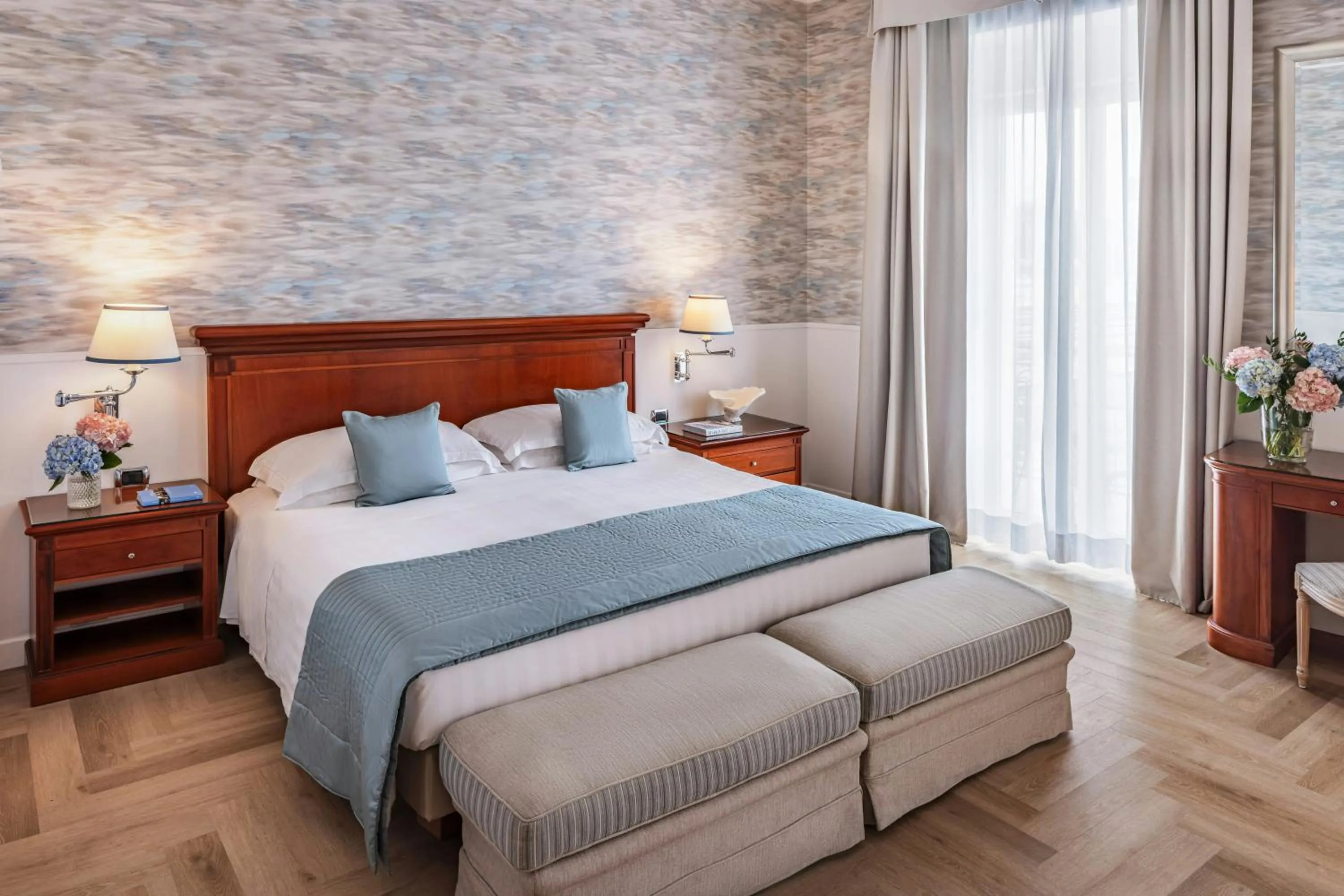 Photo of the whole room, Bed in Starhotels Terminus