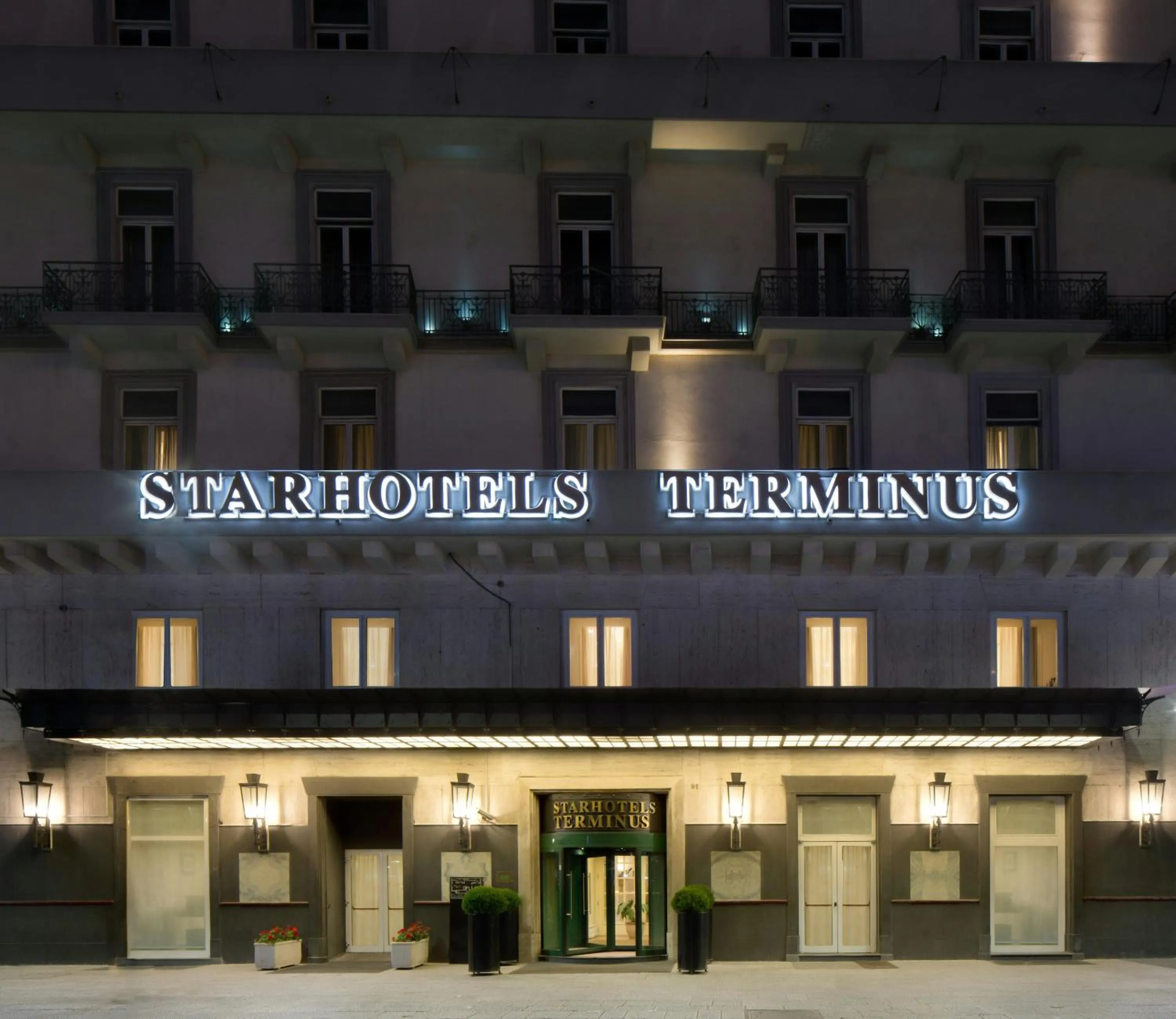 Property building in Starhotels Terminus