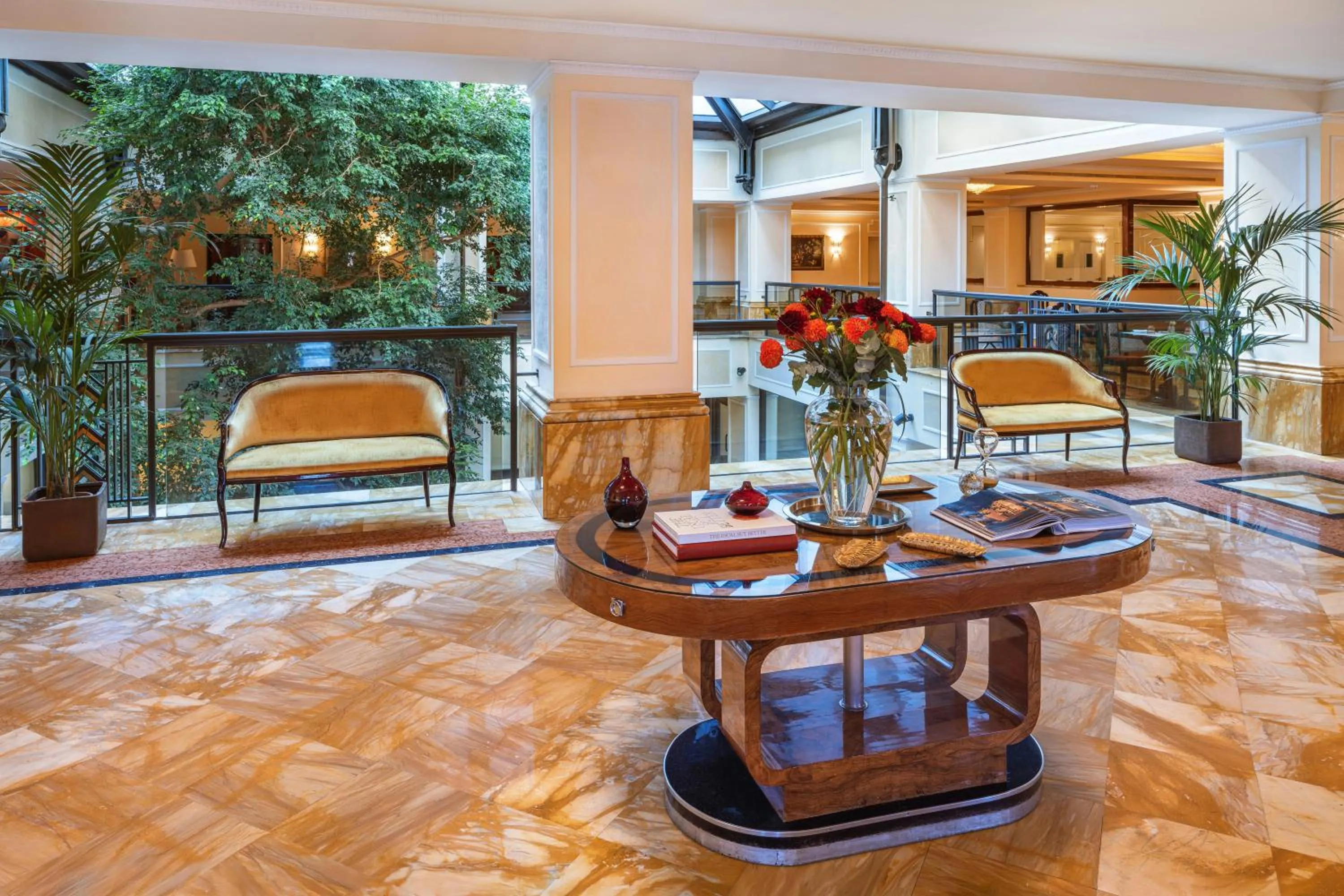 Lobby or reception in Starhotels Du Parc