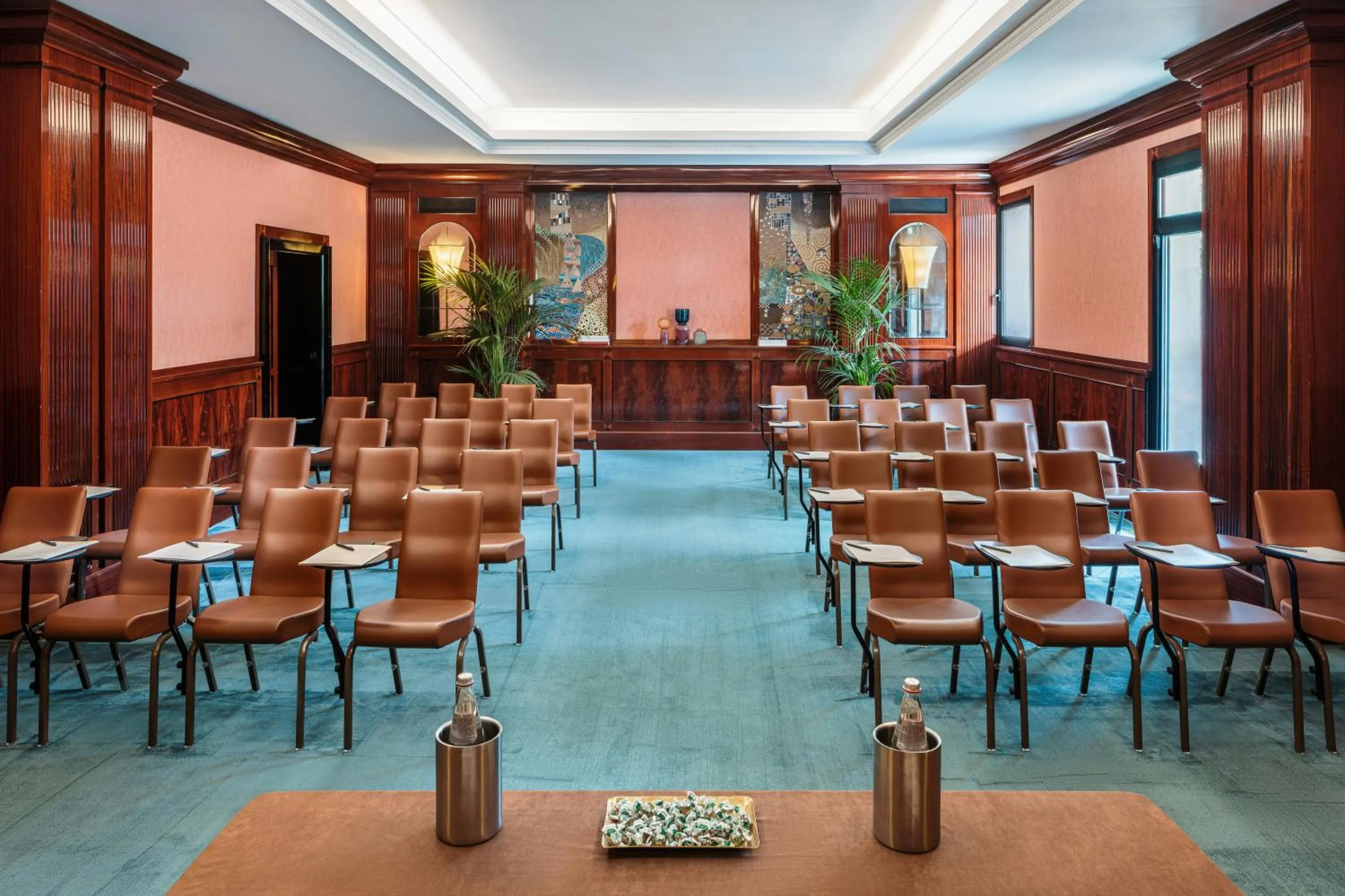 Meeting/conference room in Starhotels Du Parc