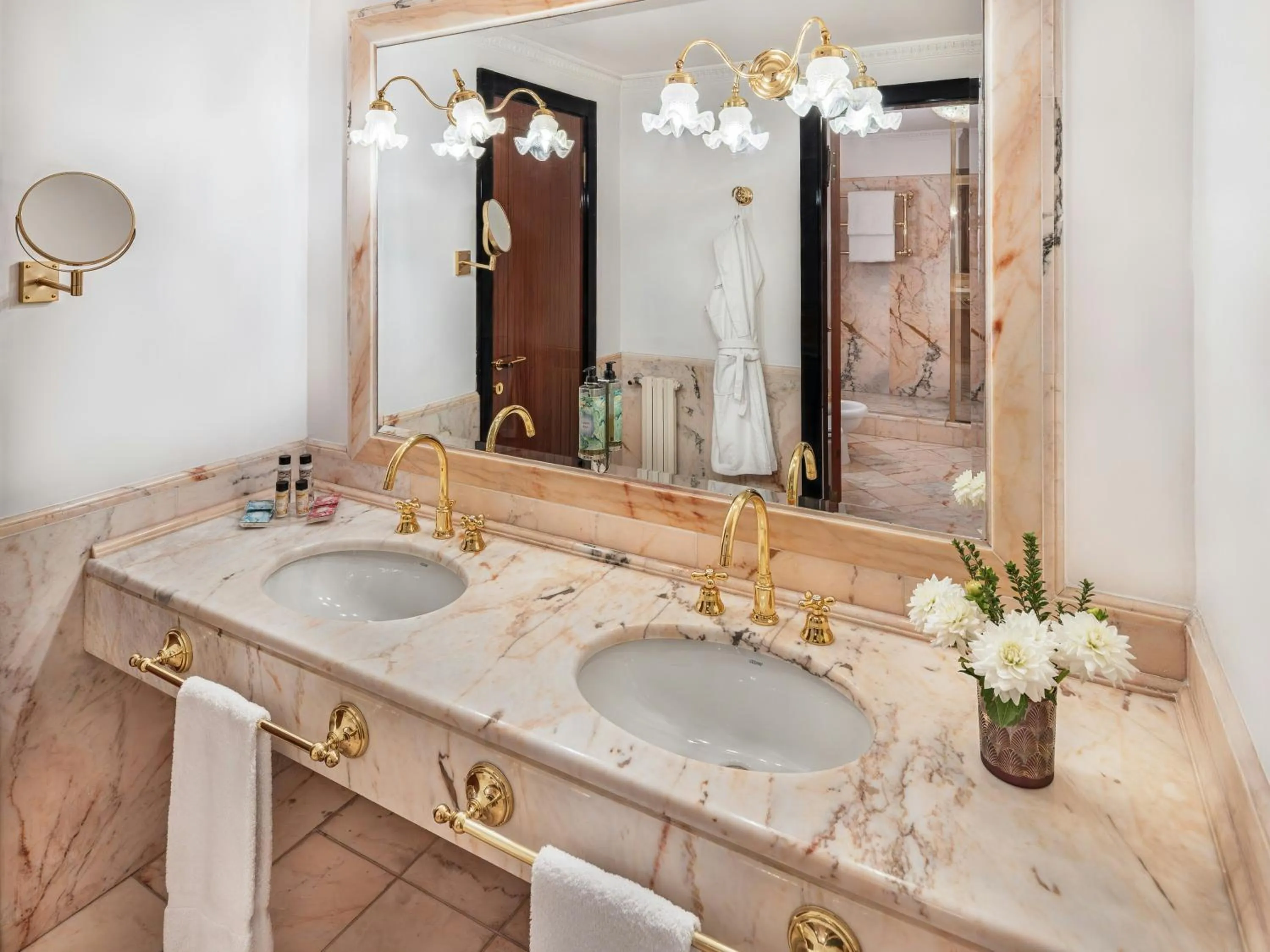 Bathroom in Starhotels Du Parc