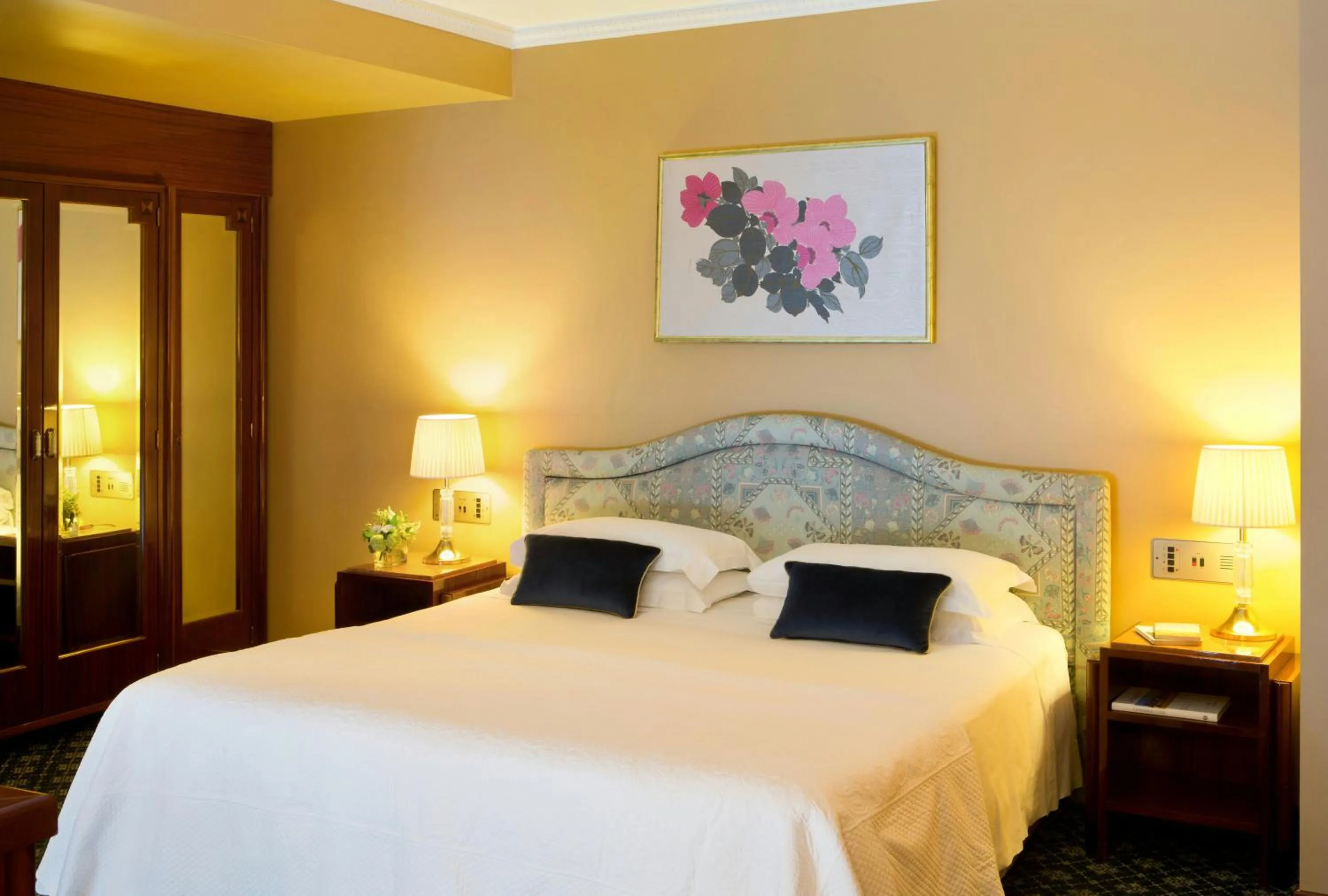 Photo of the whole room, Bed in Starhotels Du Parc