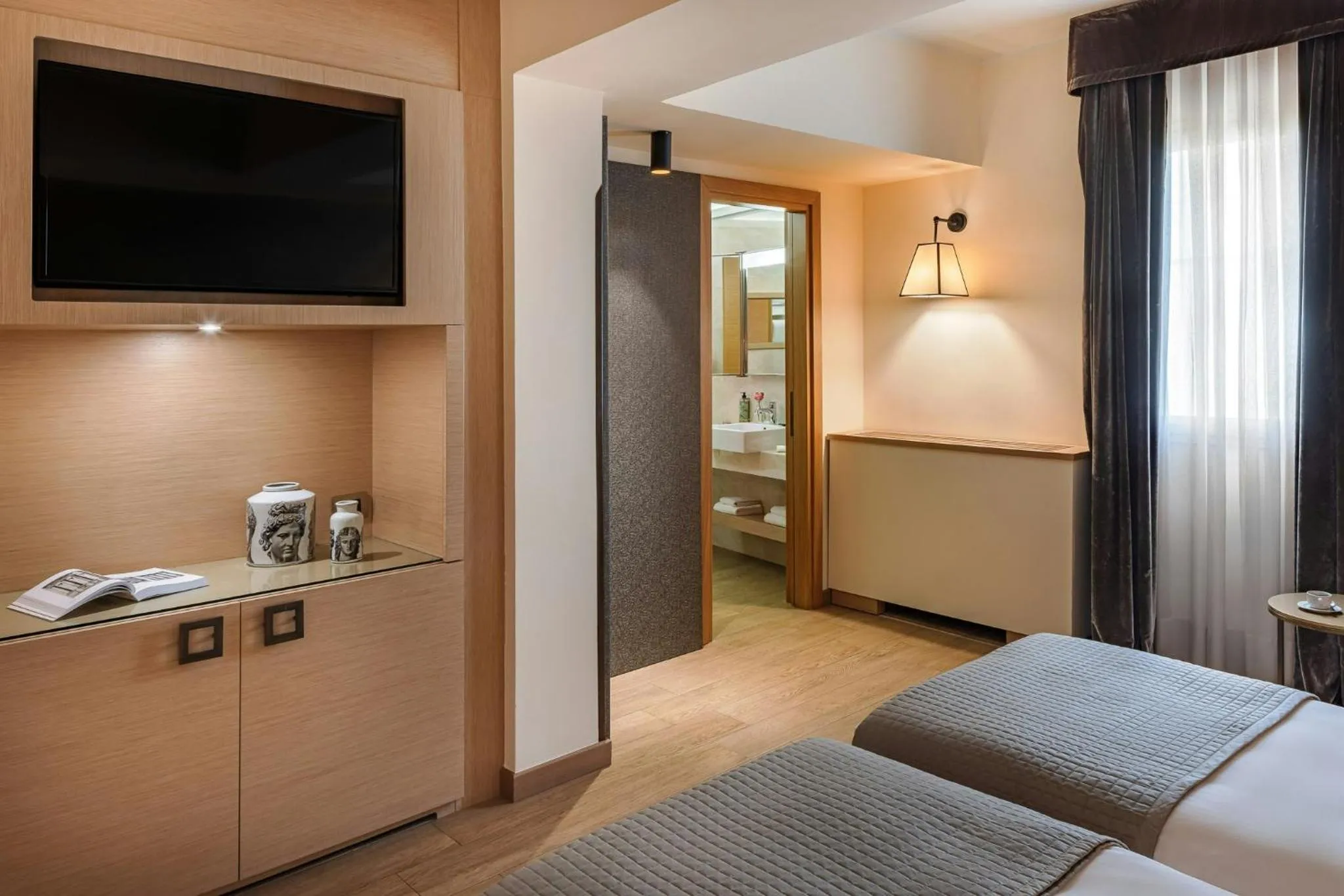 Photo of the whole room, Bed in Starhotels Metropole