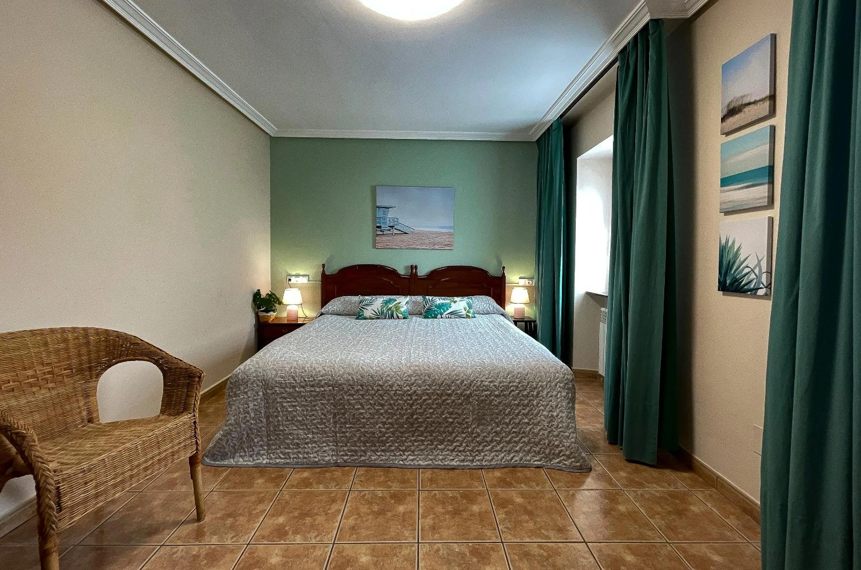 Bedroom, Bed in Hotel Rural "La Ruta De Cabrales"