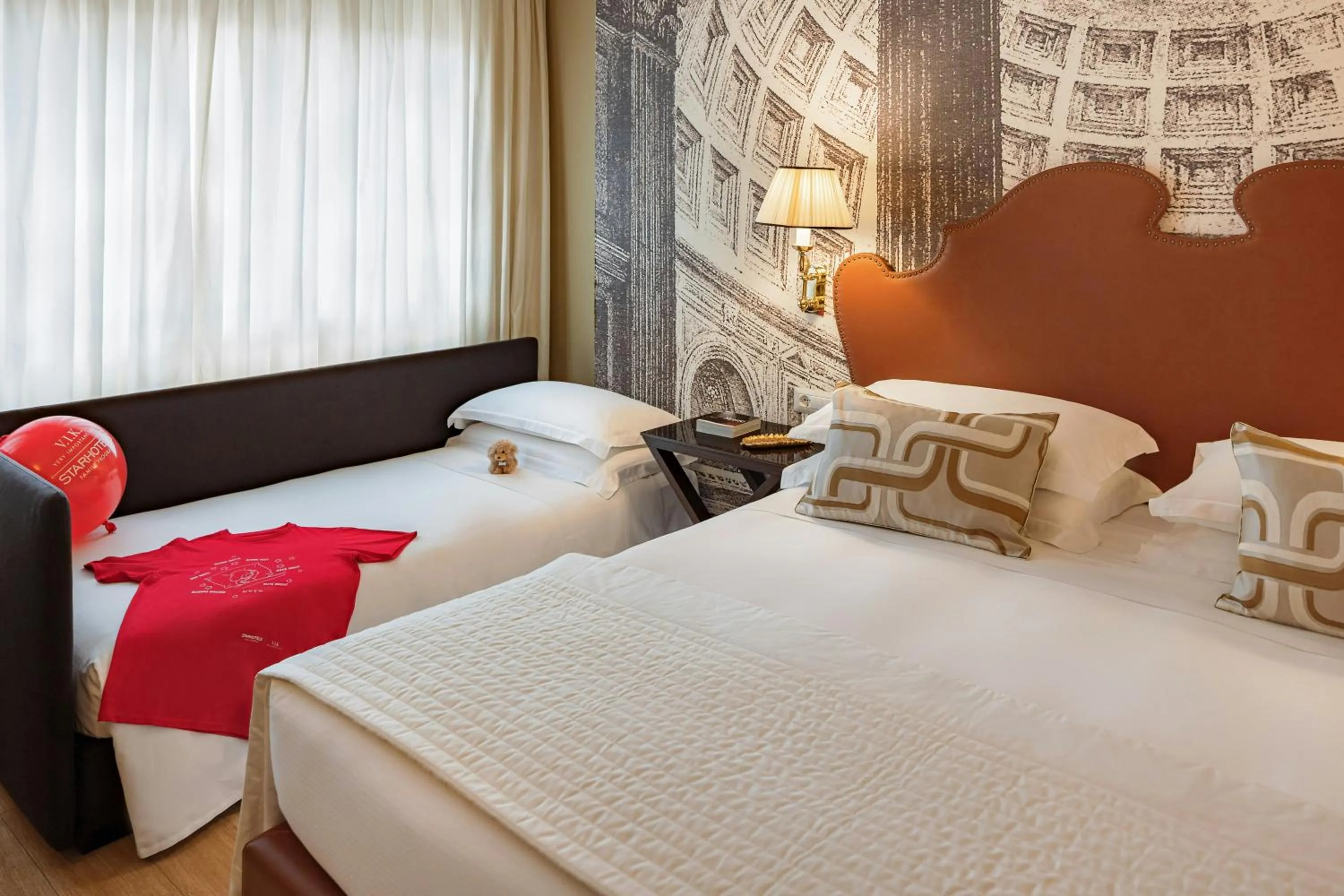 Photo of the whole room, Bed in Starhotels Michelangelo Rome