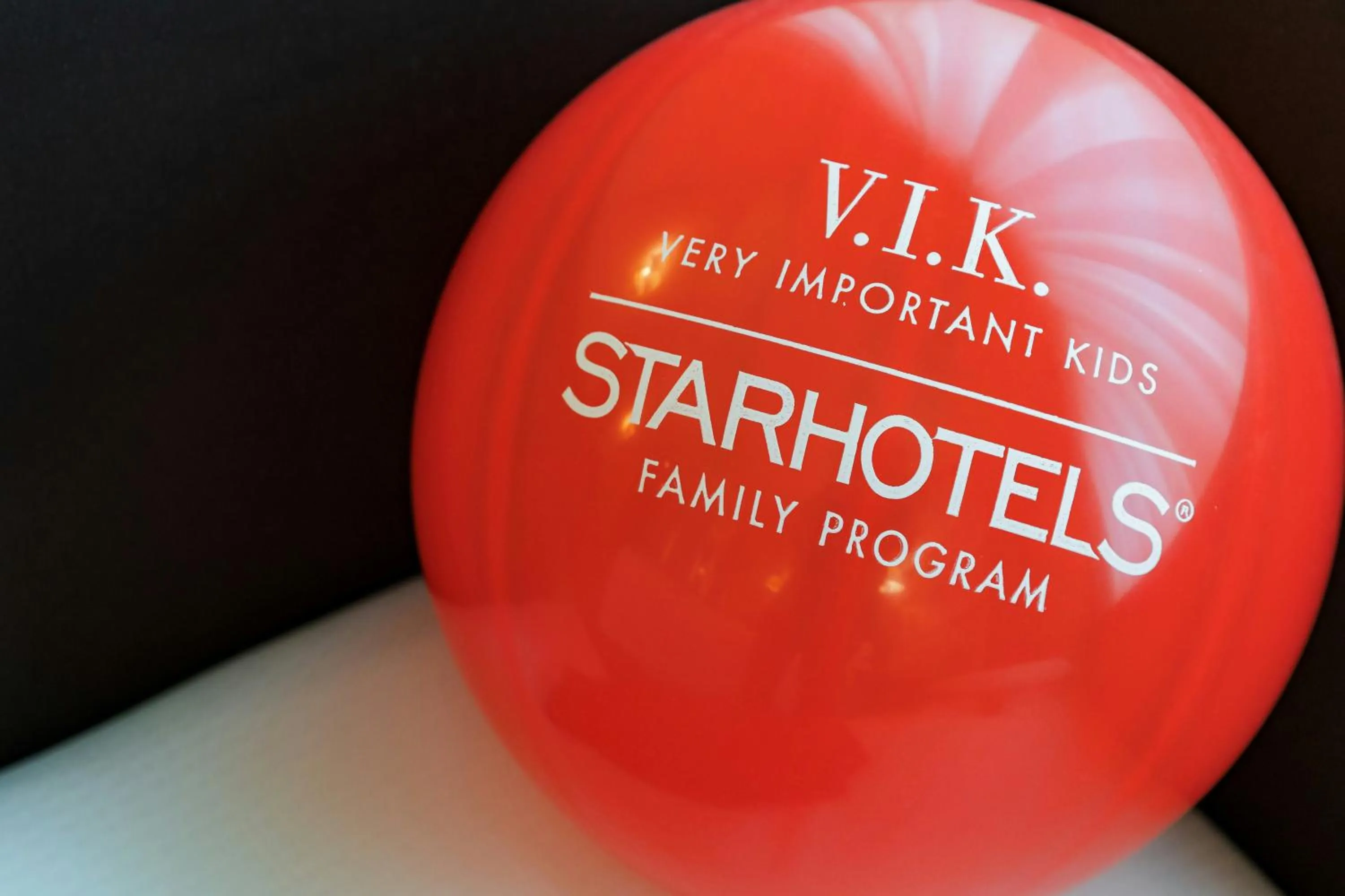 Photo of the whole room in Starhotels Michelangelo Rome