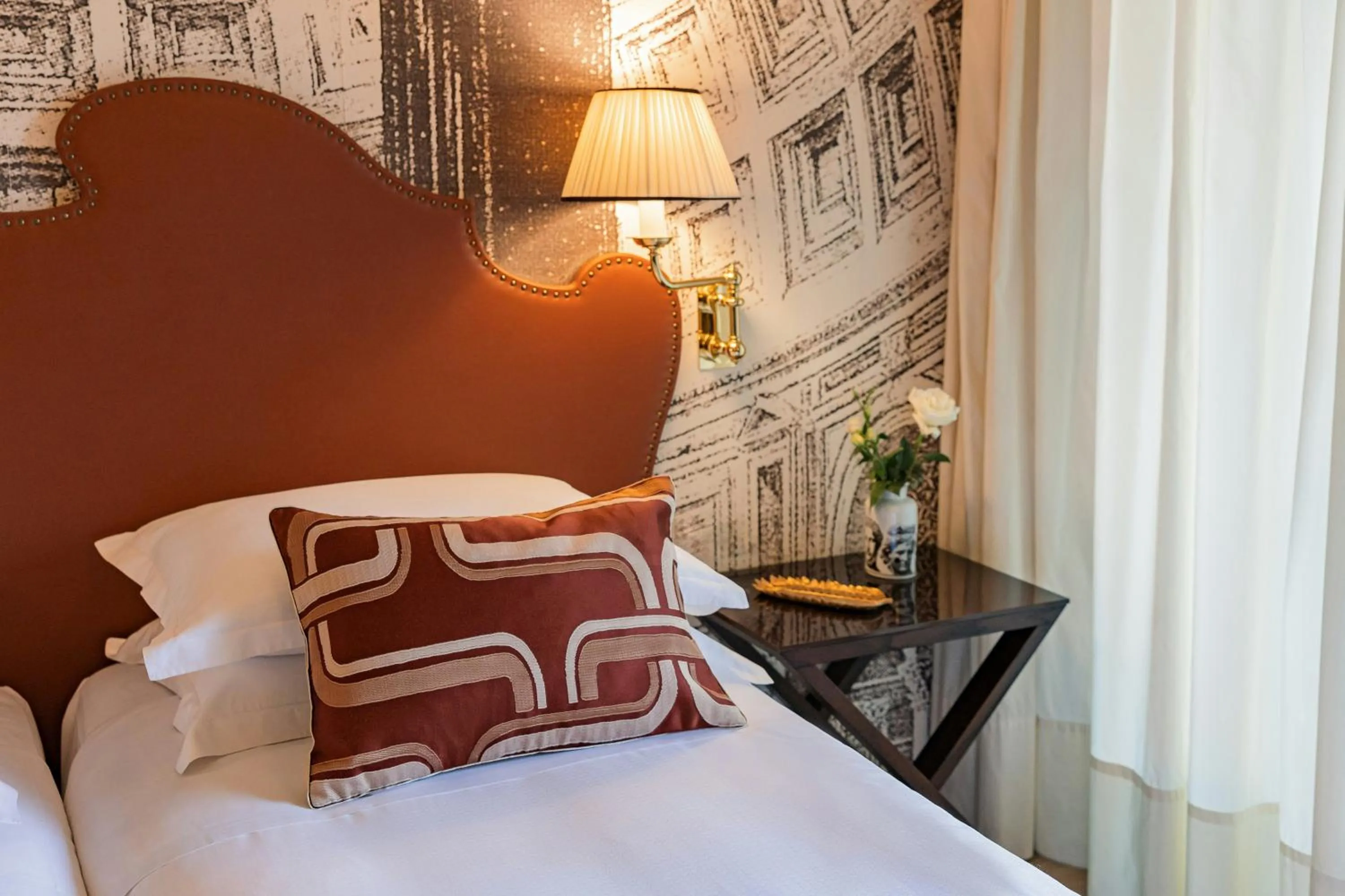 Balcony/Terrace, Bed in Starhotels Michelangelo Rome