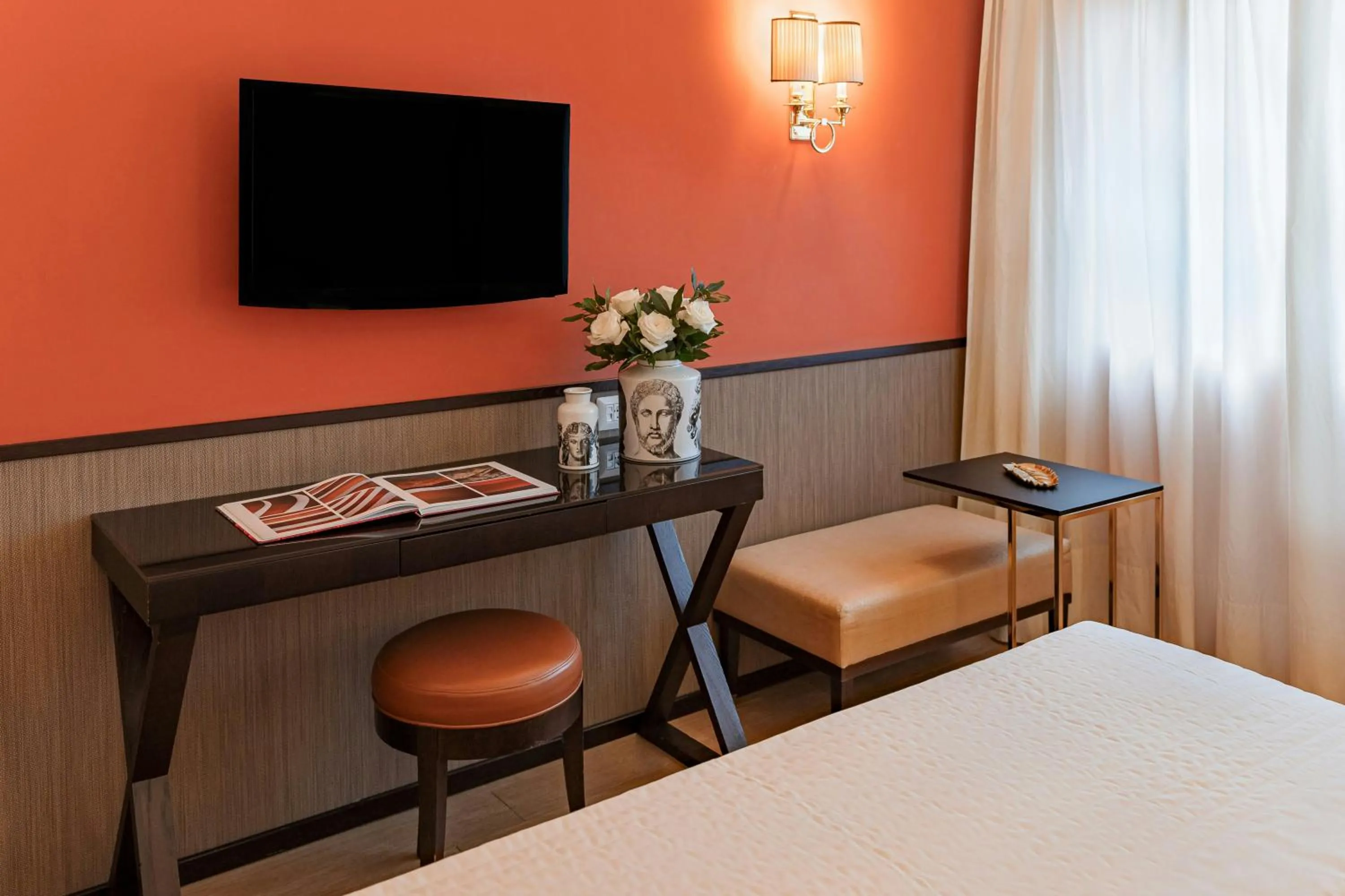 Photo of the whole room, Bed in Starhotels Michelangelo Rome