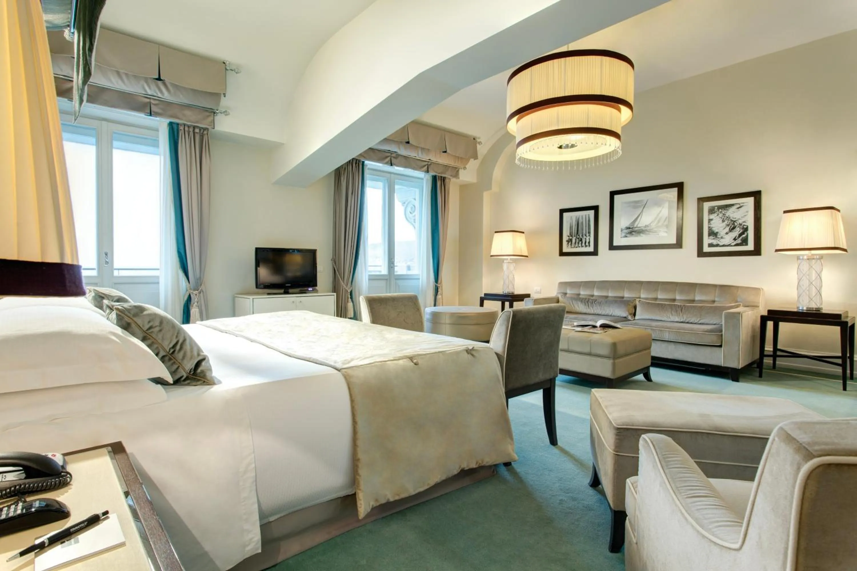 Photo of the whole room, Bed in Savoia Excelsior Palace Trieste - Starhotels Collezione