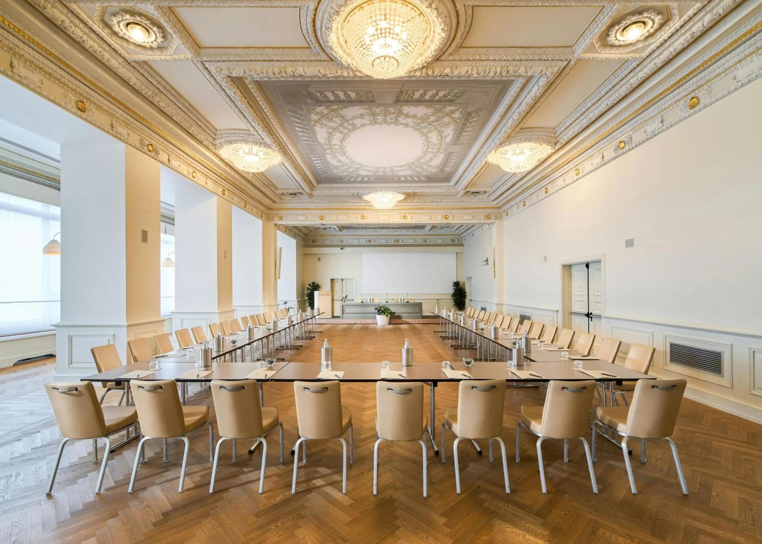 Meeting/conference room in Savoia Excelsior Palace Trieste - Starhotels Collezione