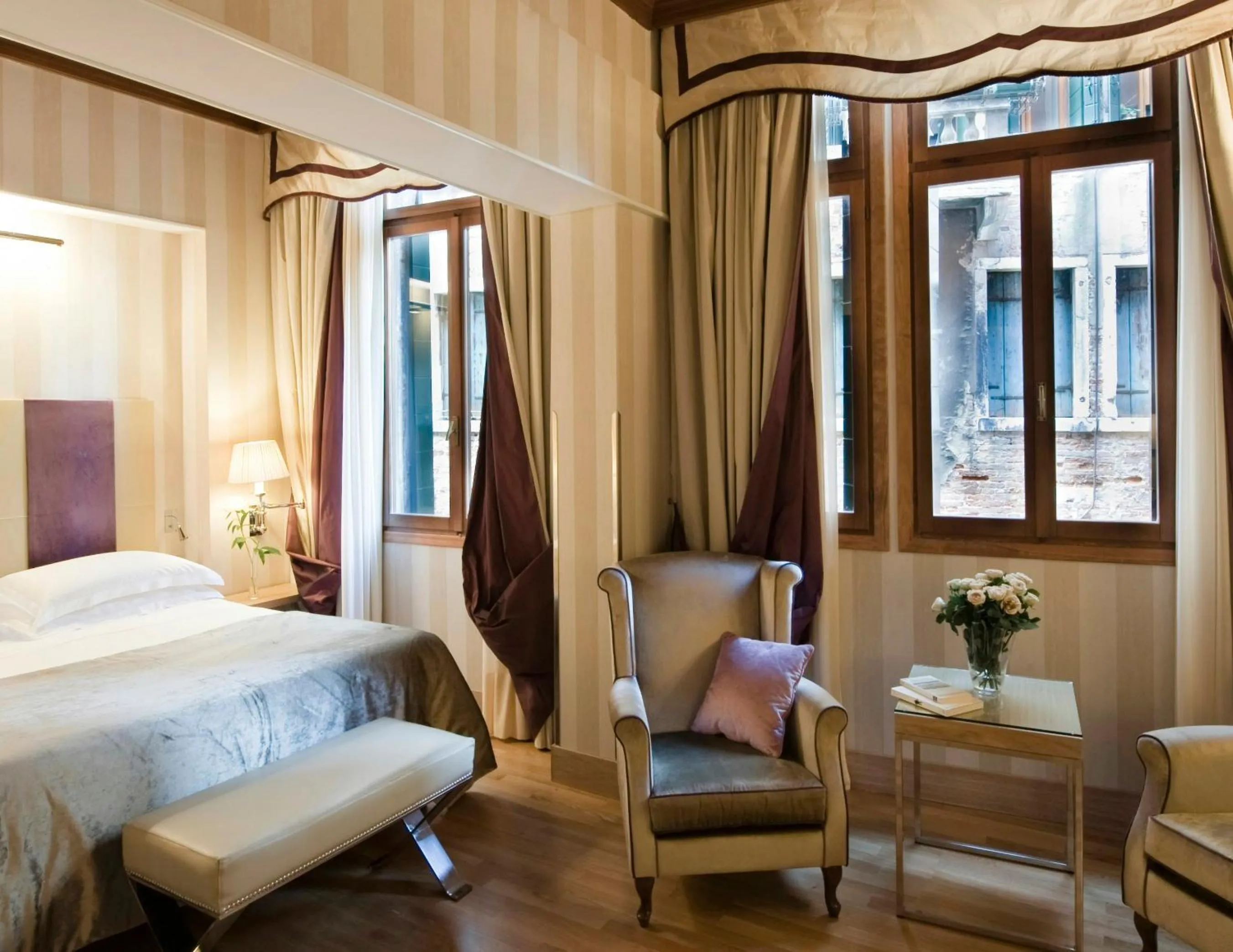 Photo of the whole room, Bed in Splendid Venice - Starhotels Collezione