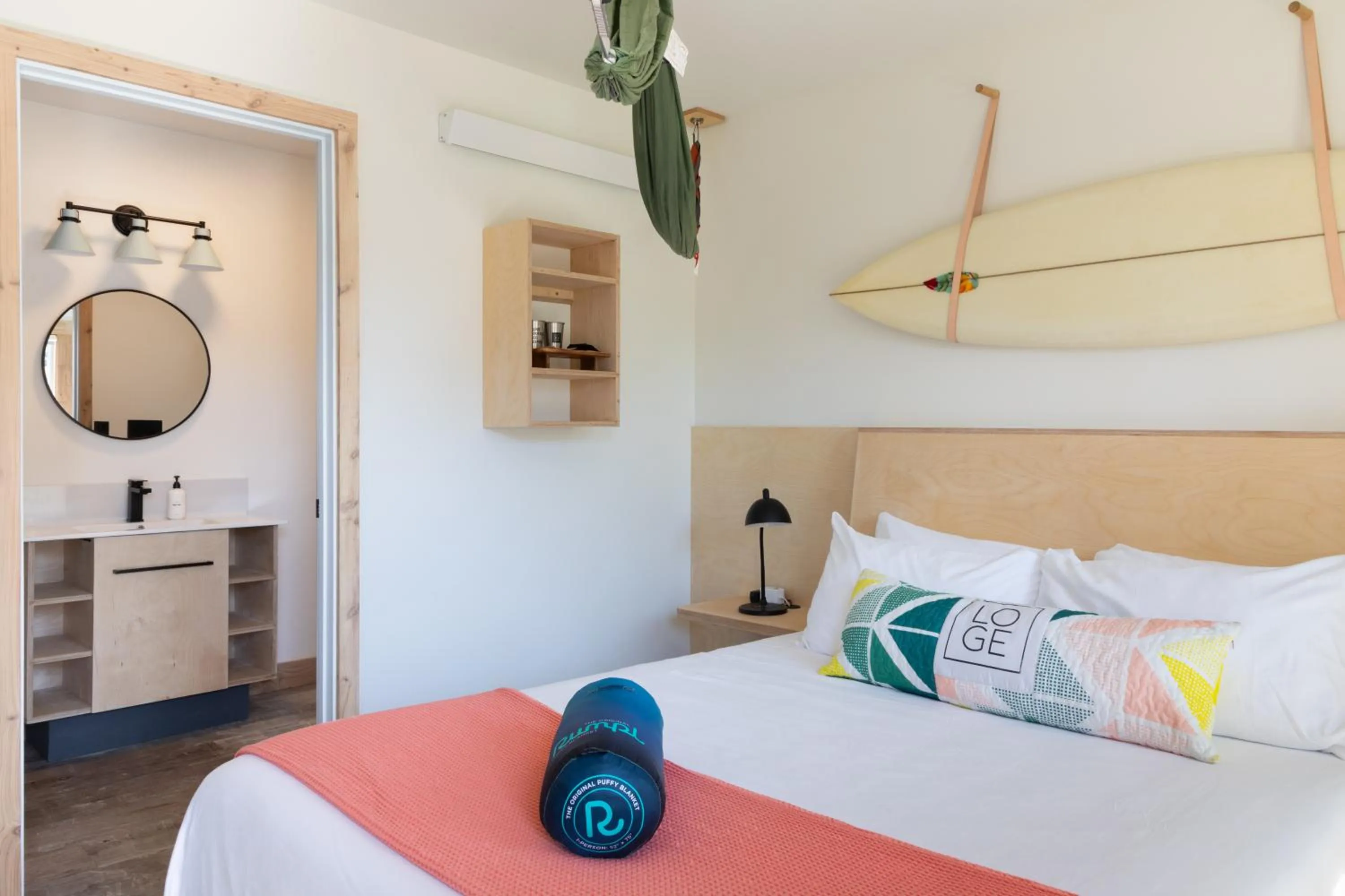 Bedroom, Bed in LOGE Westport