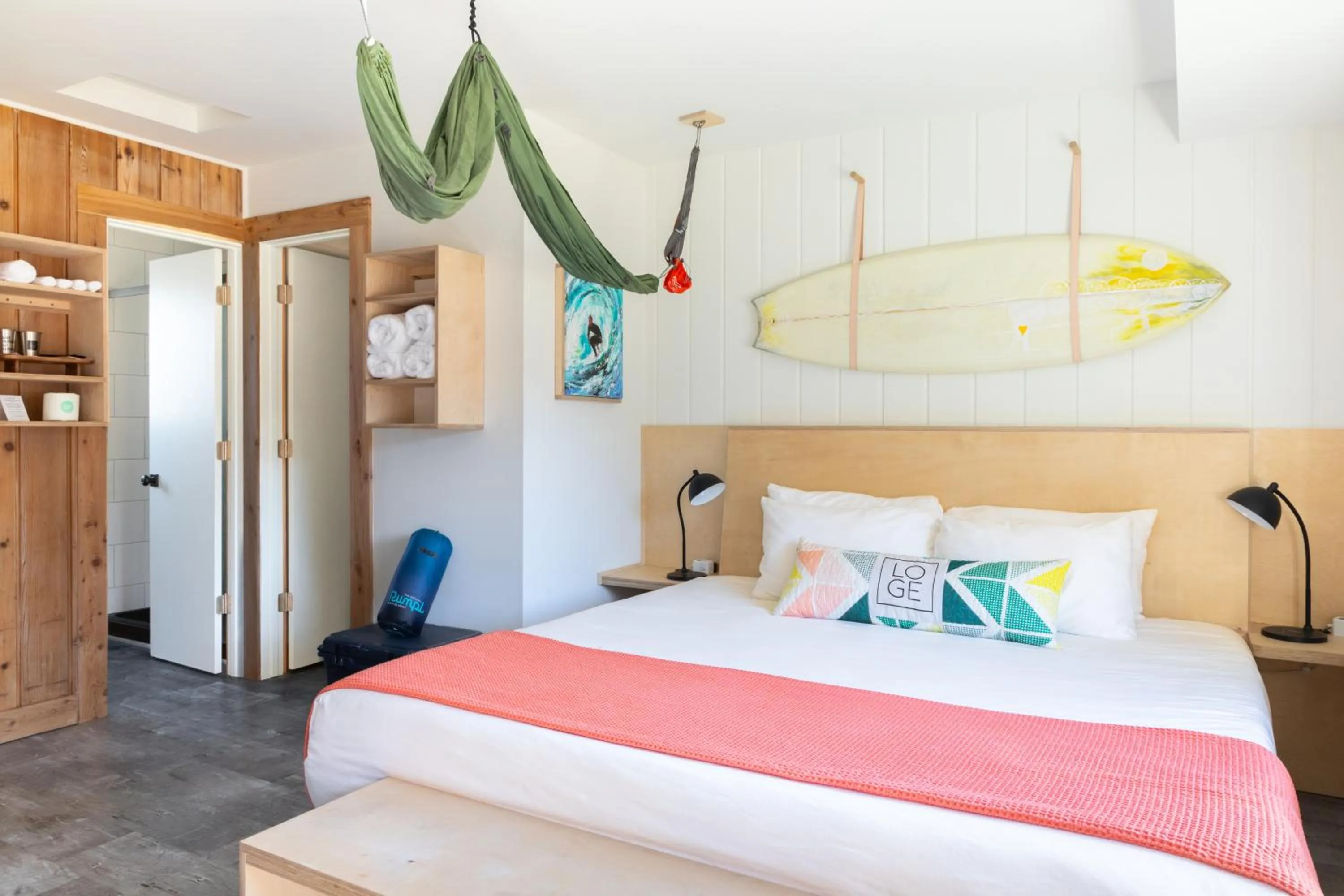 Bed in LOGE Westport