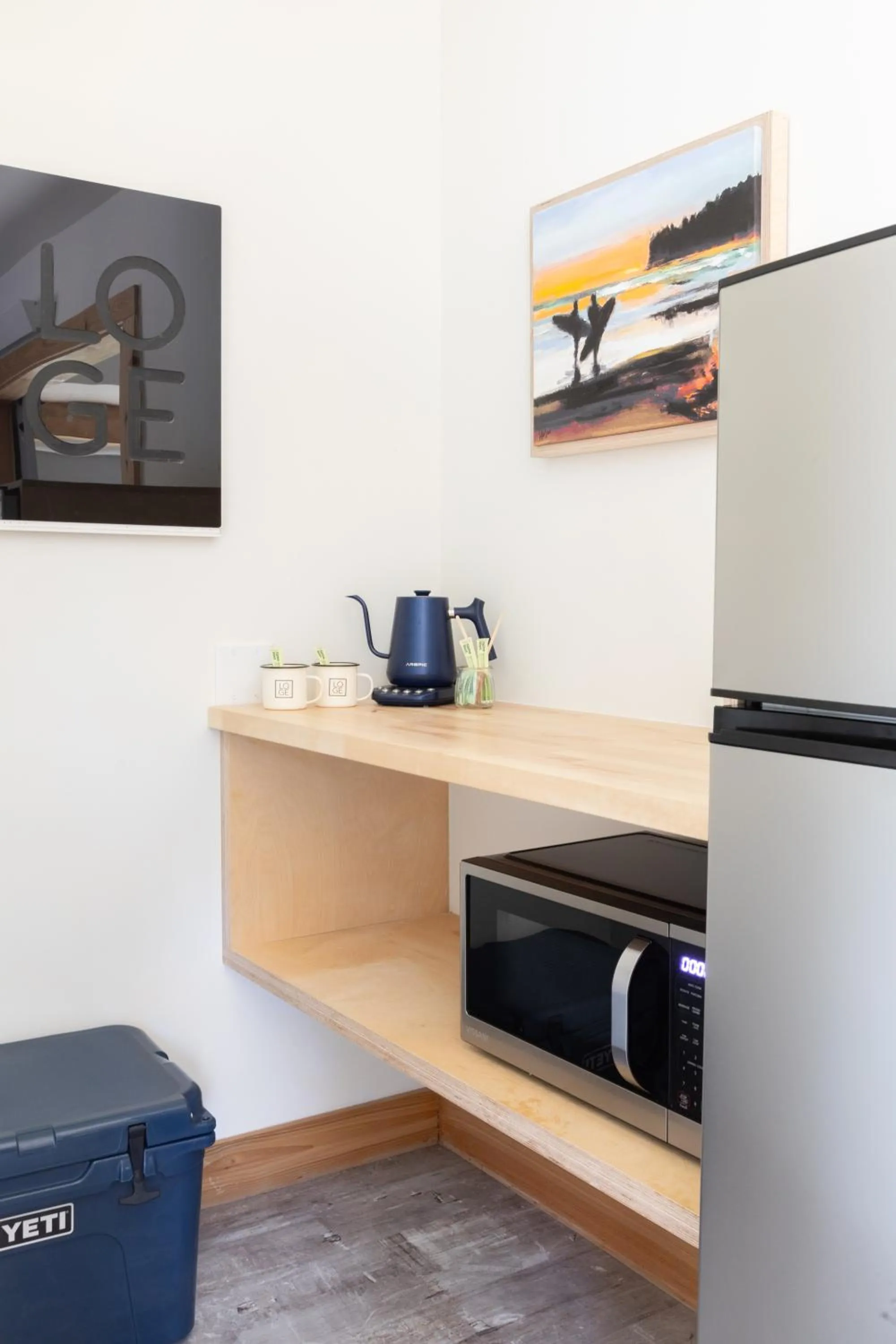 minibar in LOGE Westport