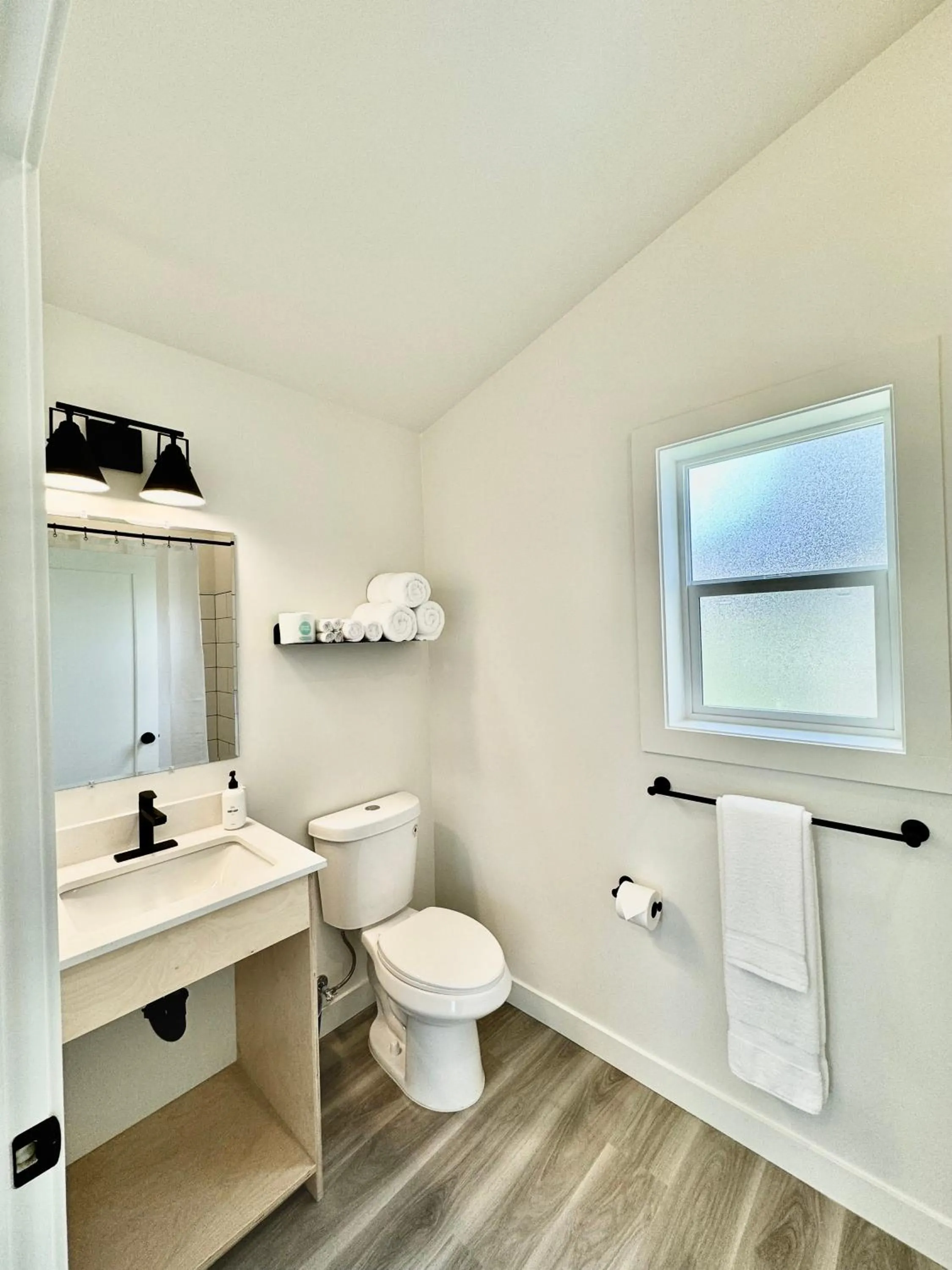 Toilet in LOGE Westport